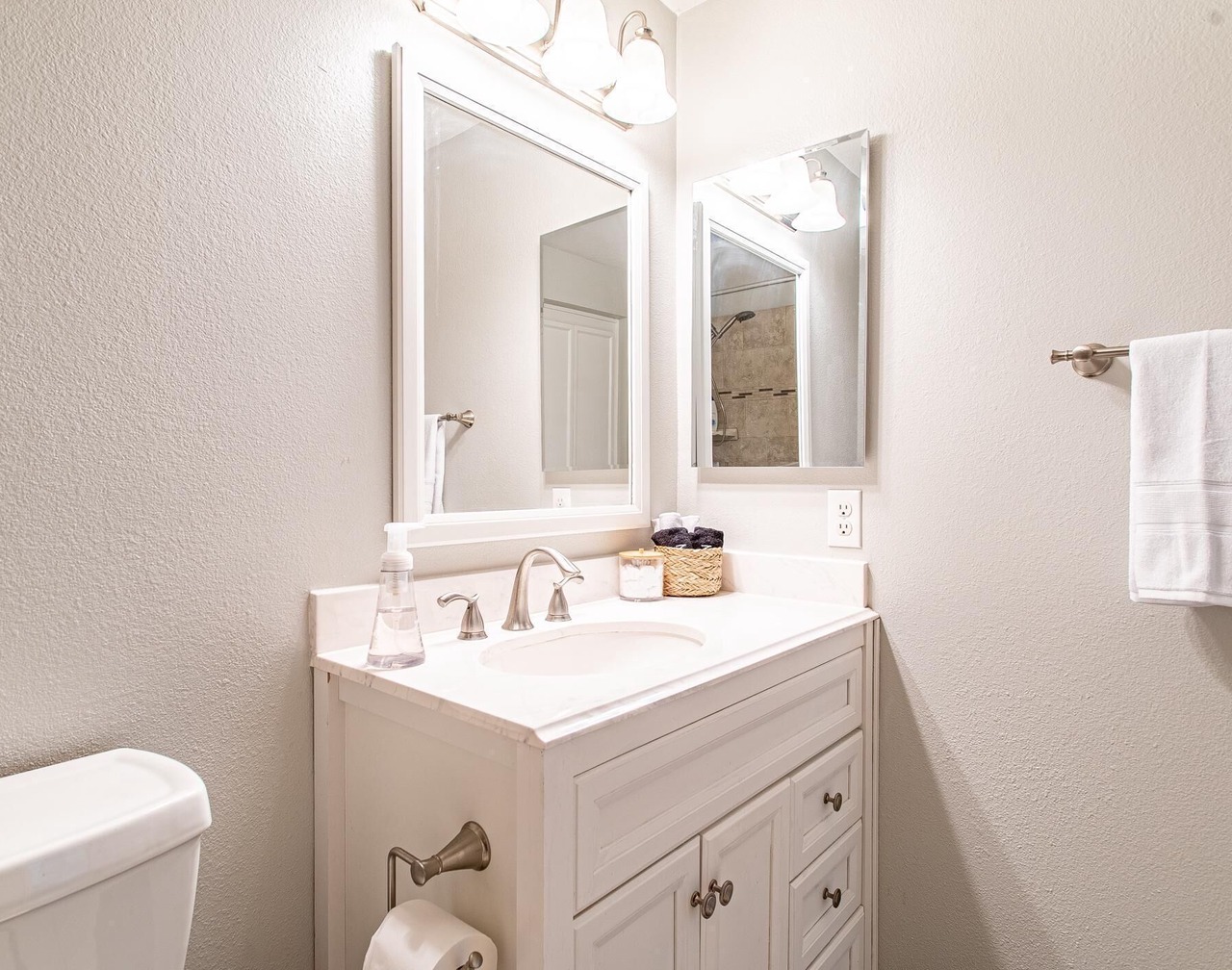 Quiet, City Center Condo - 1 Mile from Hospital 1