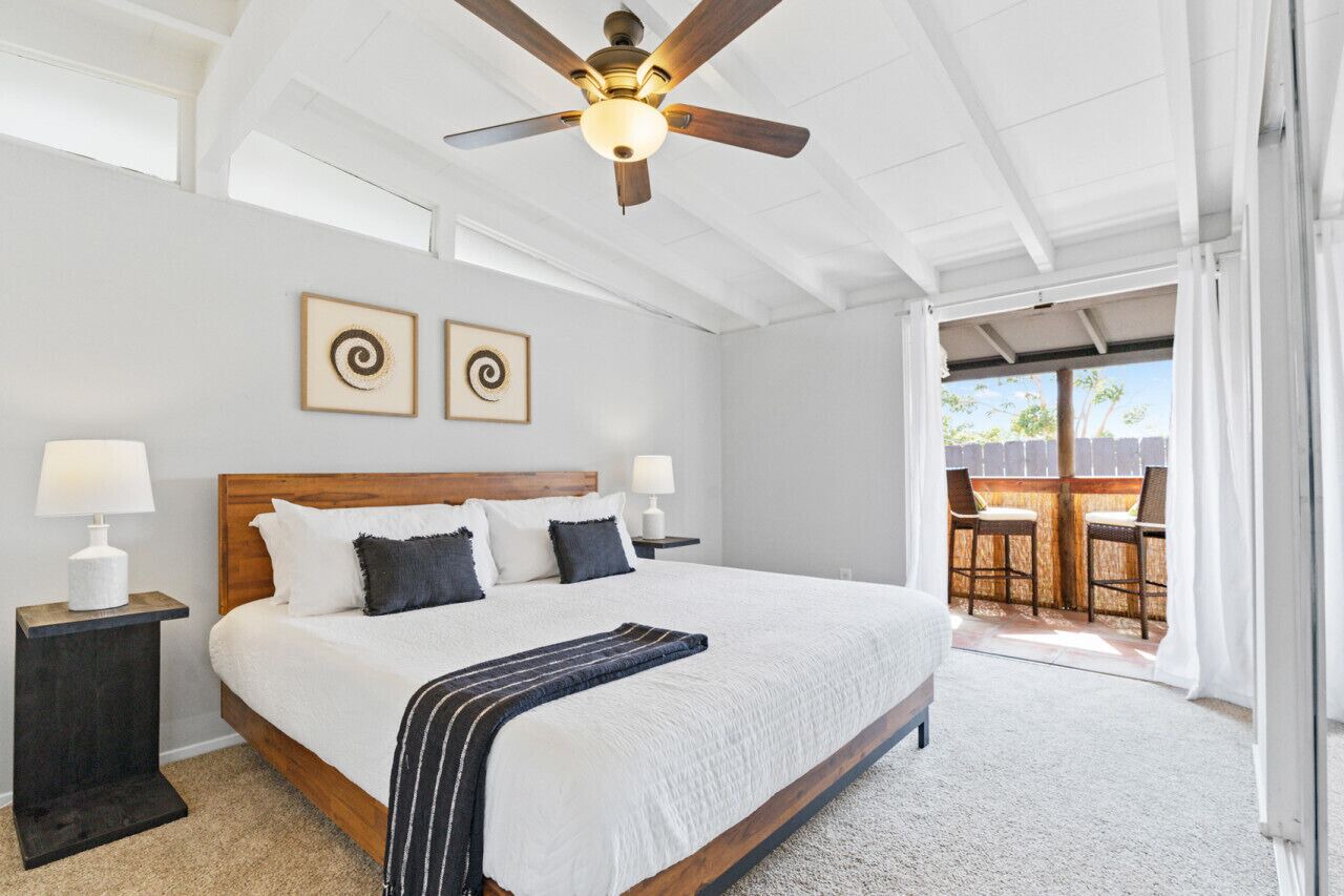 Bay Park 5BR Retreat | Pool + Hot Tub 1