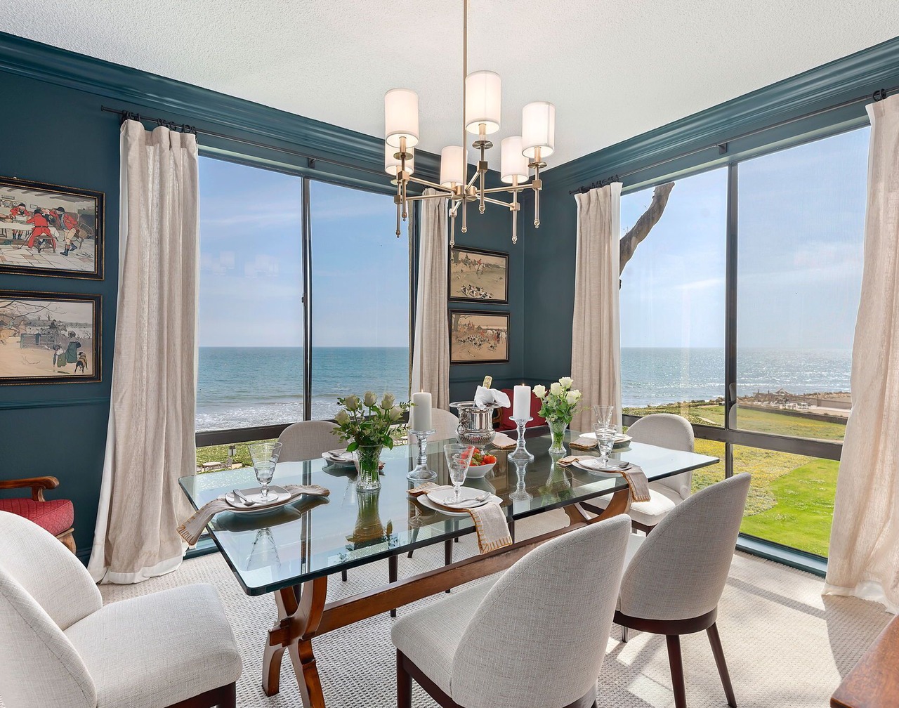 Luxury Beachfront Condo with Remarkable Ocean Views! 1