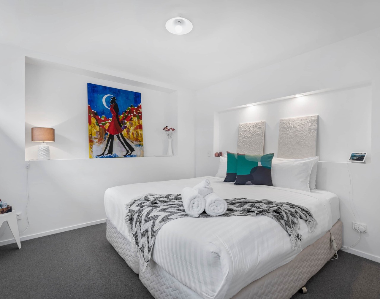 Cosy Cottesloe - One Bedroom - Free Parking - Lindisfarne 1