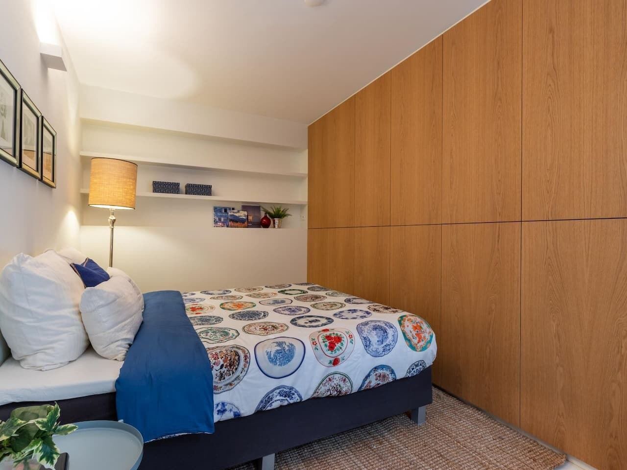 Beautiful large apartment at one of the most desirable locations on the famous Prinsengracht. 1