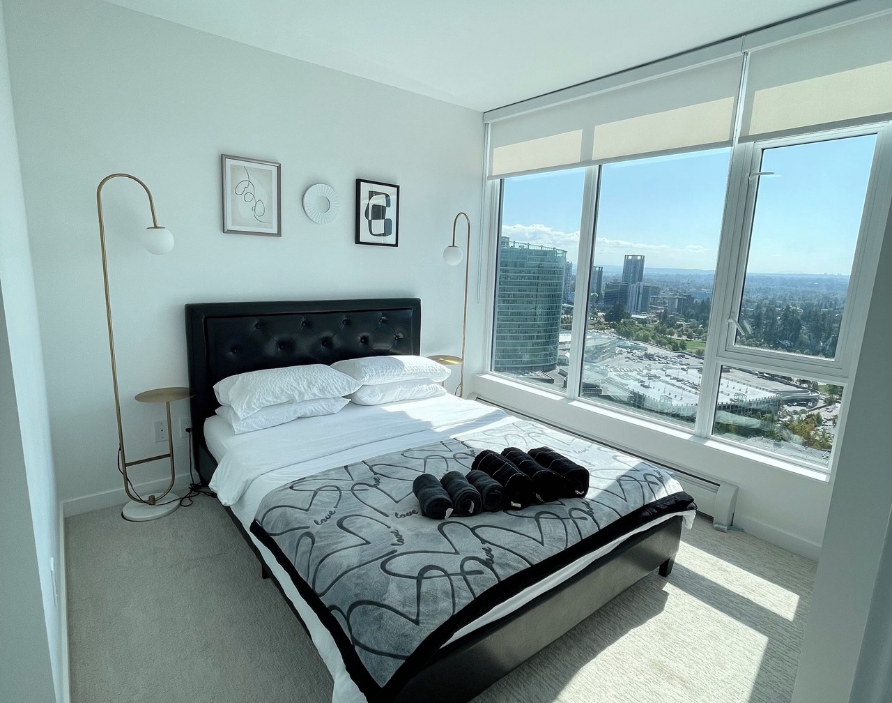 High Level New 2 BR near Skytrain with Great View 1