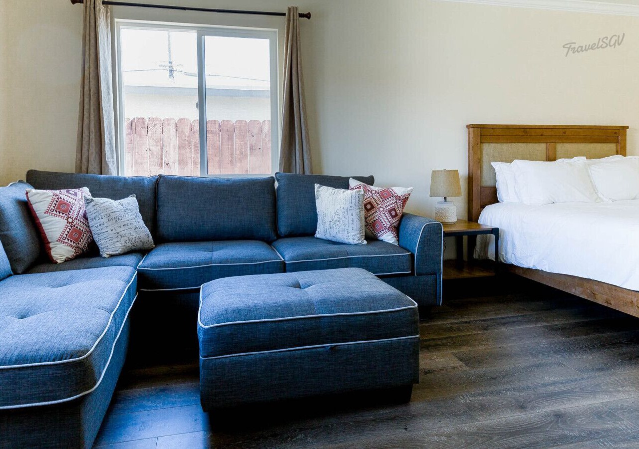 Charming 1BR Farmhouse + Near DTLA #TravelSGV 1