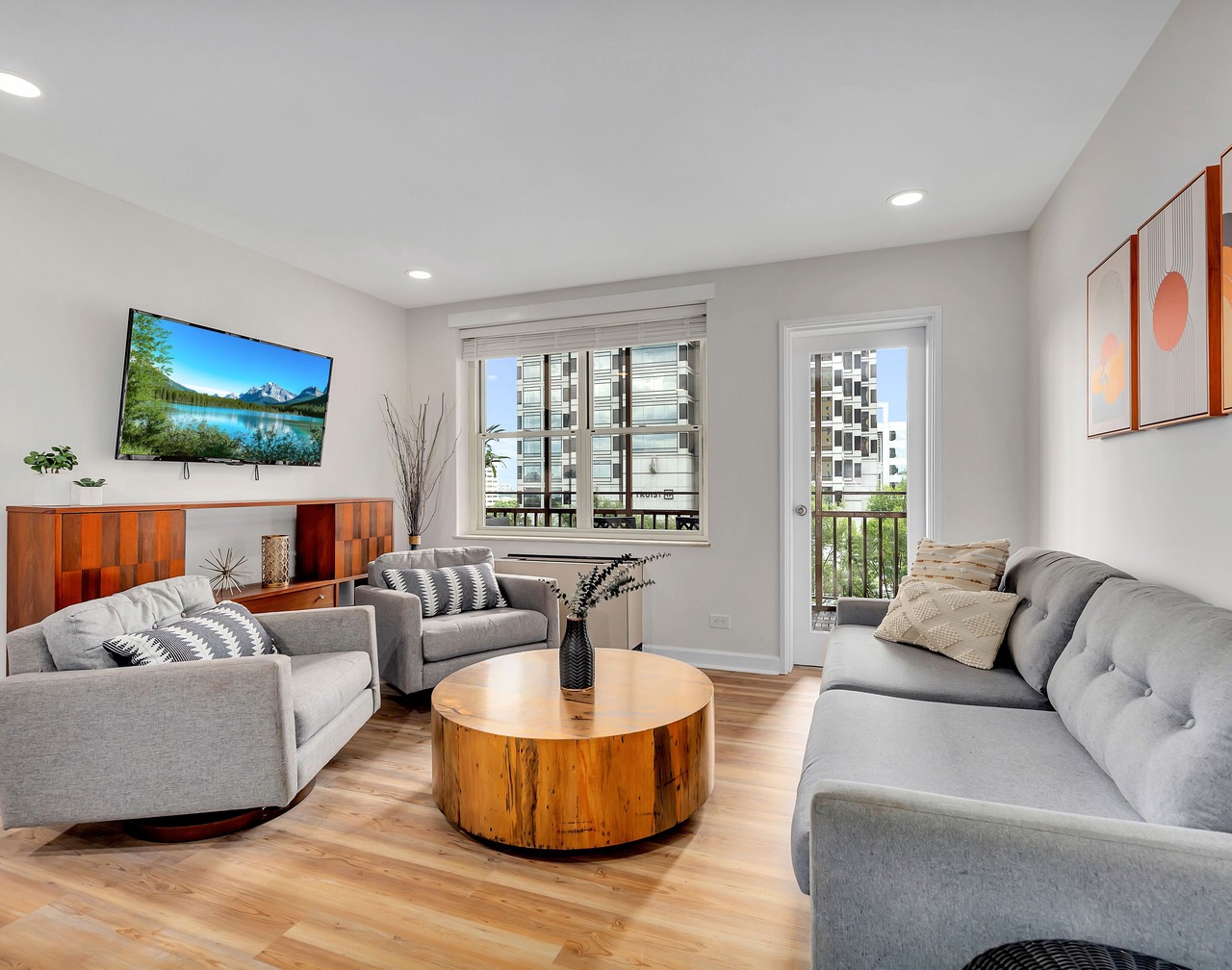 Downtown Condo Walk to Mercedes Benz Stadium 1