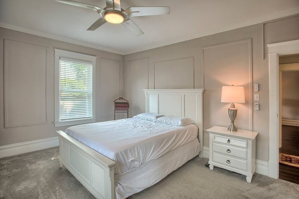 Suites on Seneca - Beautiful 1 Bedroom Apartment 1
