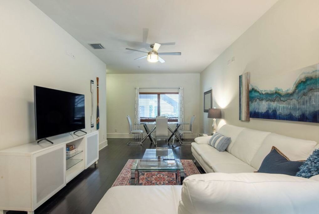 Walk The Downtown Village of Winter Park! 1