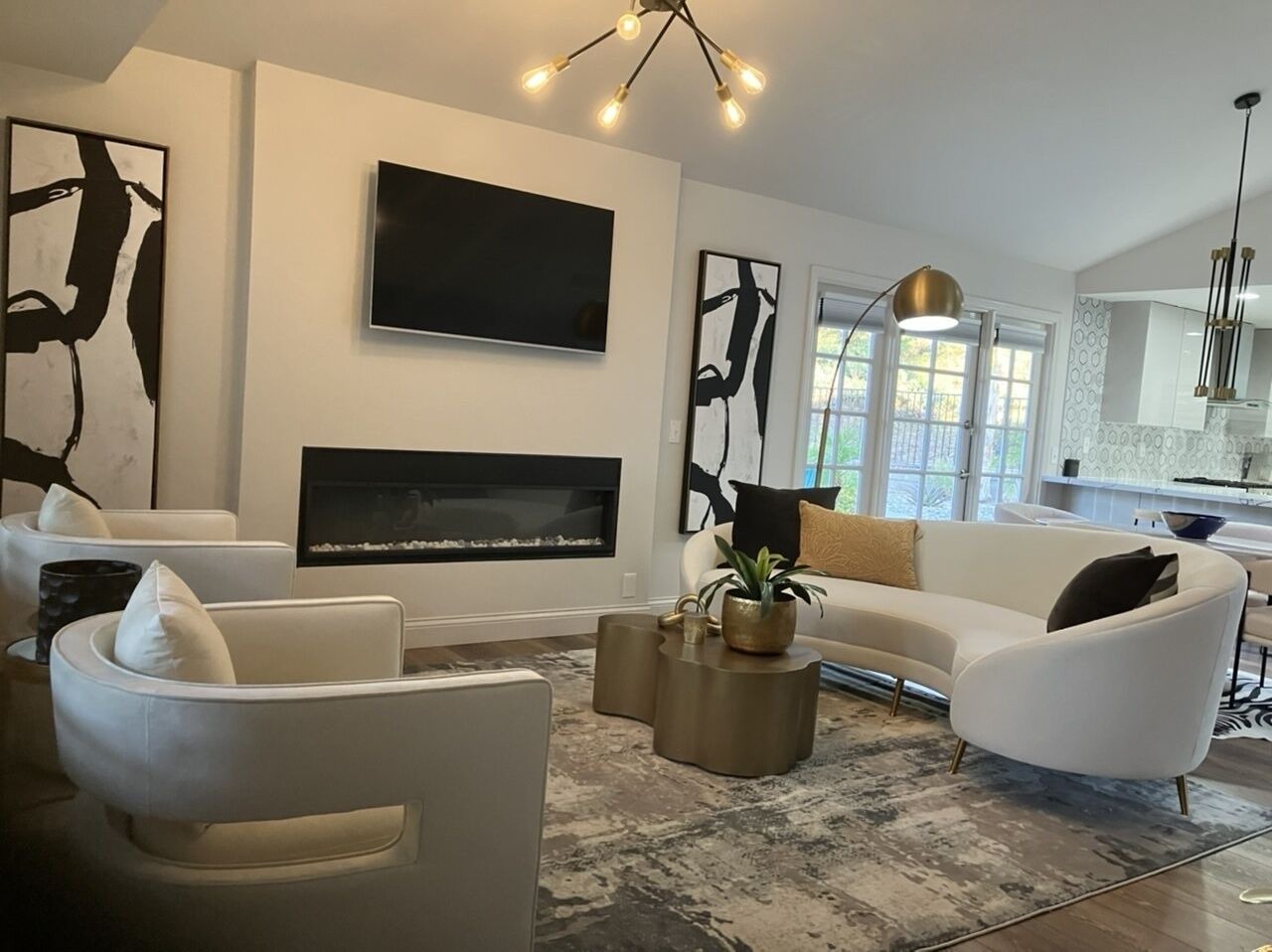 Modern Luxe Retreat ! 1
