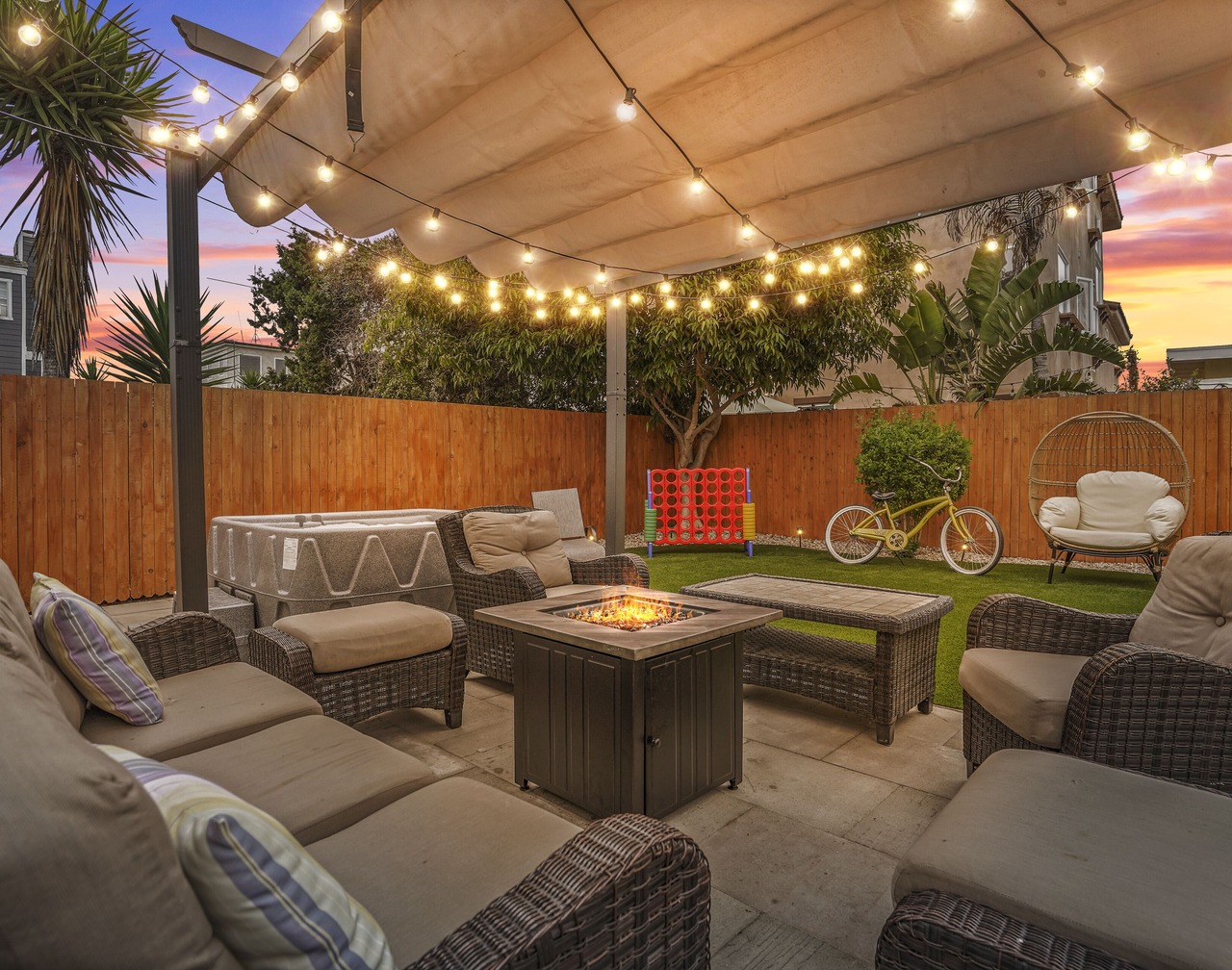 Calypso Breeze, Hot Tub, Fire Pit, Games, 2 King Bed, 1 Minute Walk to the Beach 1