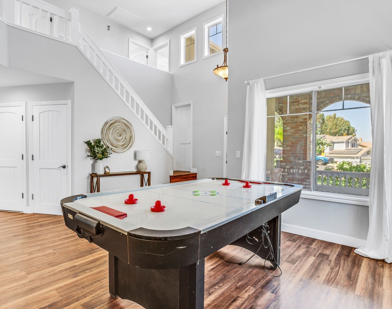Quiet Amazing LA Suburb Perfect Vacation Paradise - Castaic 1
