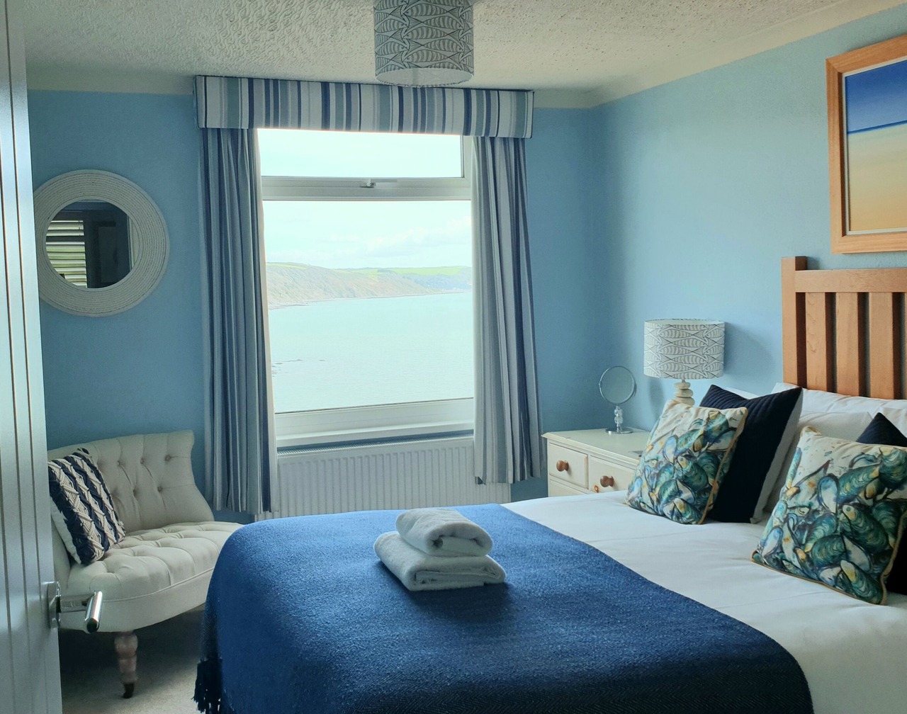 2 bedroom apartment with balcony, panoramic sea views, outisde space and parking 1