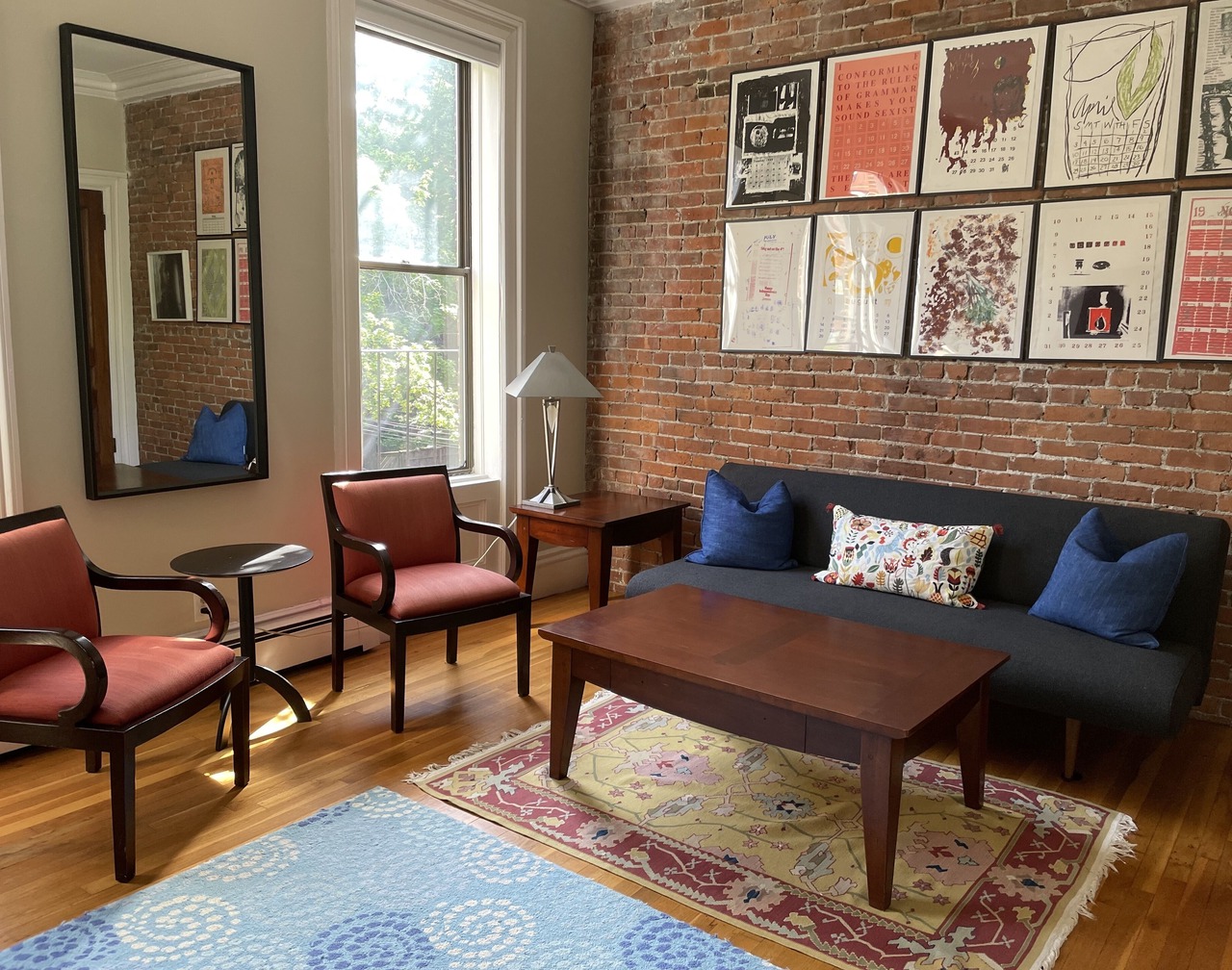 Cozy, Adorable 1-bedroom apartment - in tourist area. Sleeps 4 1