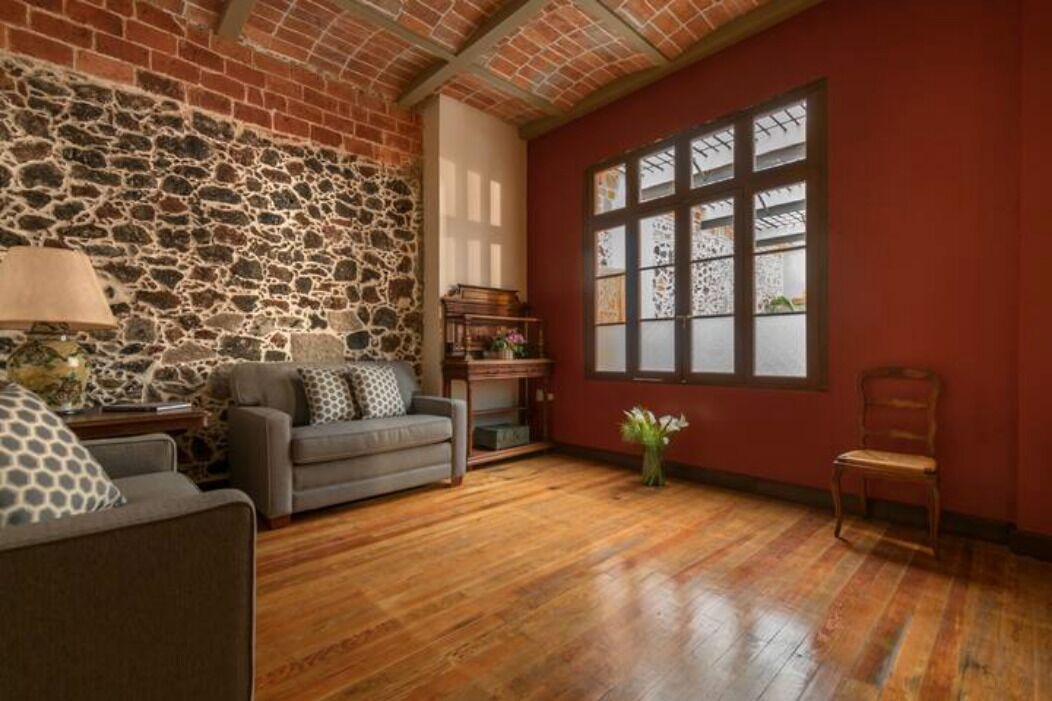 2 separate Suites in a Historical building + BEST LOCATION 1