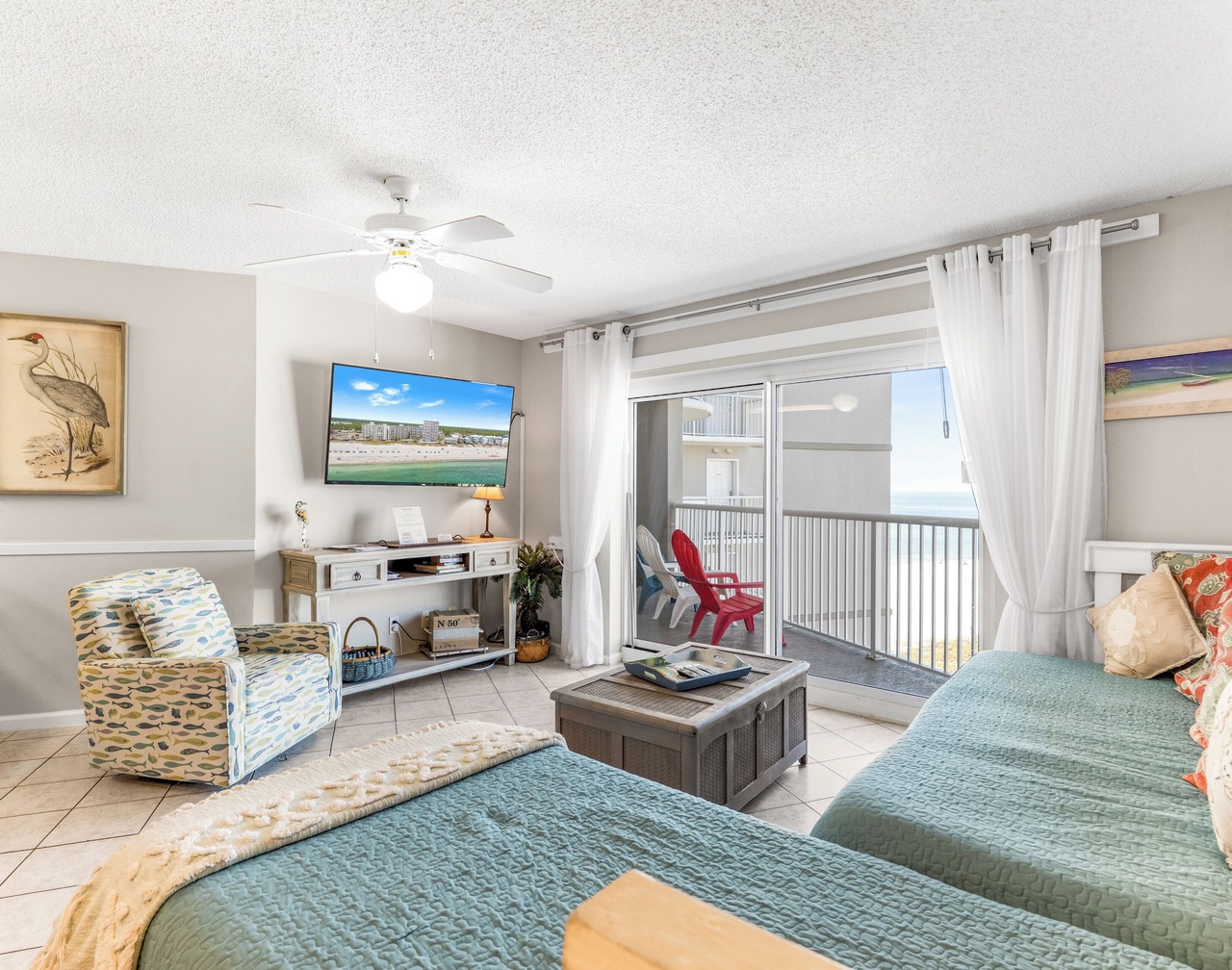 Tradewinds 906- Cute and Cozy! Beachfront! Amazing Heated Pool! 1