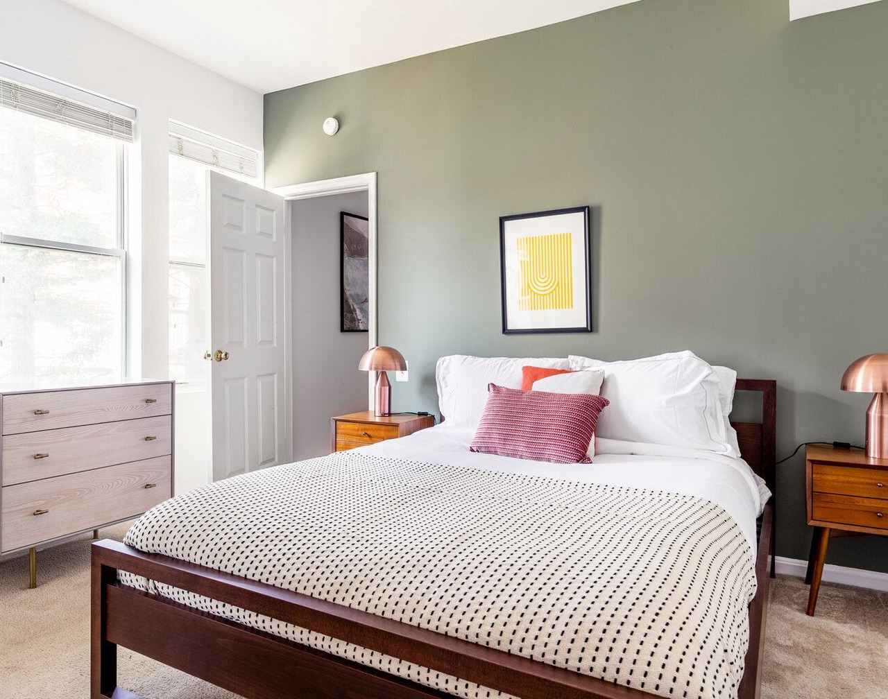 Smart Dupont Circle 1BR nr. U Street, Metro & Glen’s Mkt, by Blueground 1