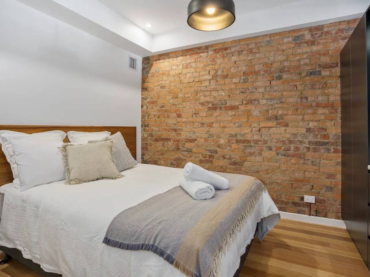 Vintage Suite at Saddlers Embrace a Cafe Lifestyle 1