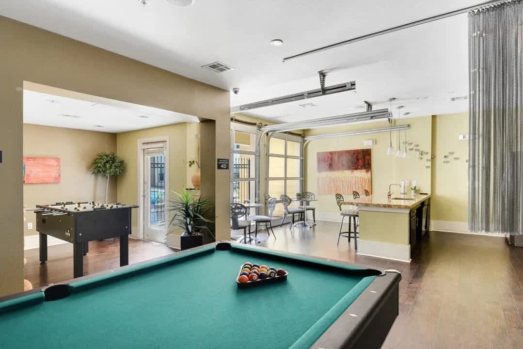 Chic SoCo 1BR King Suite w/GymPickleballLaundry 1