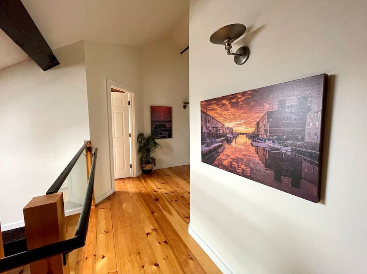 Incredible Location! Heart of Old Port/Spacious Apartment 1