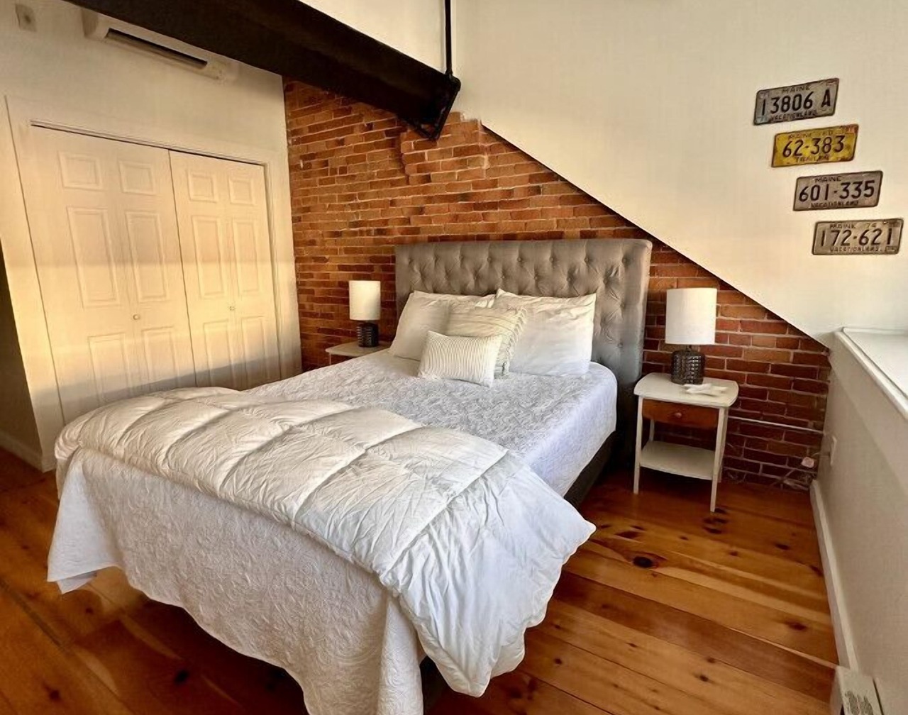 Superb Location! Heart of Old Port-Spacious Apartment 1
