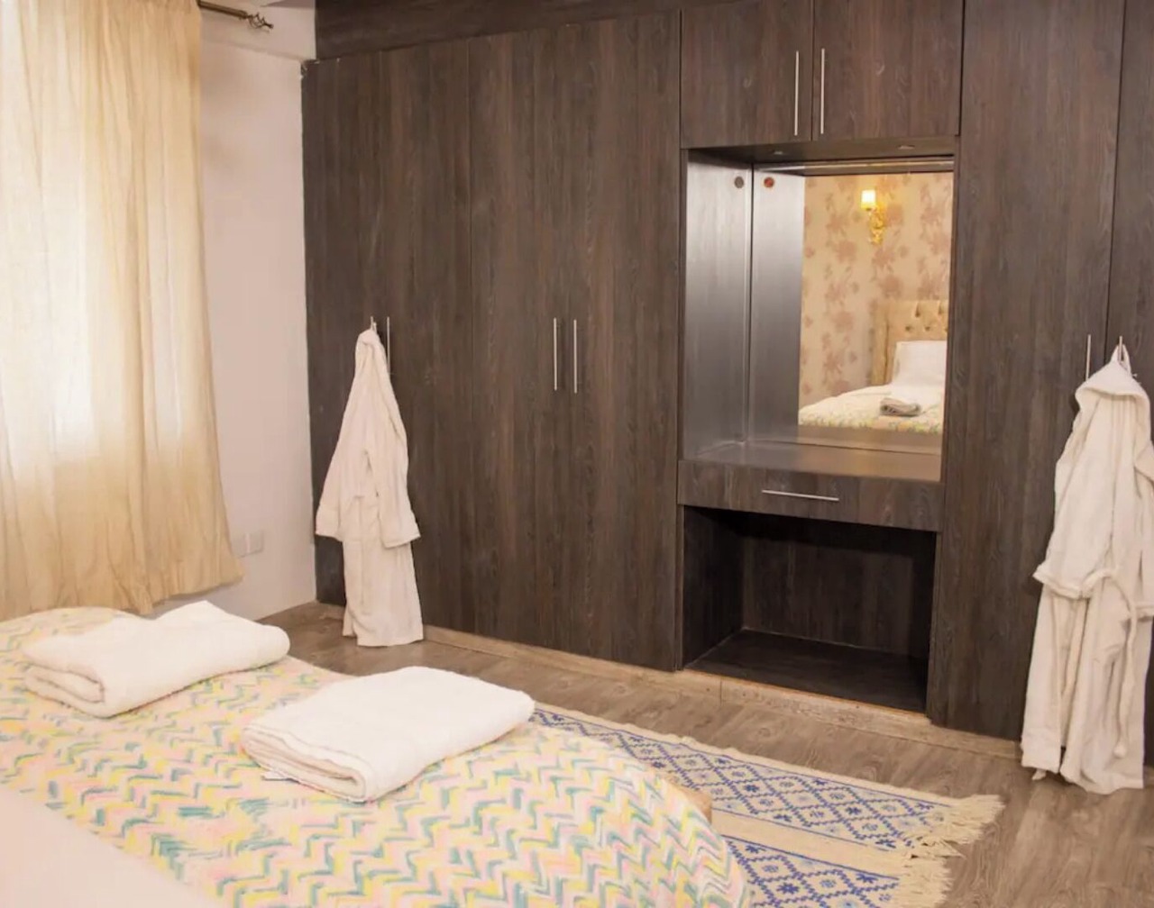 4 luxurious bedrooms all ensuite with a touch of class in Westlands 1