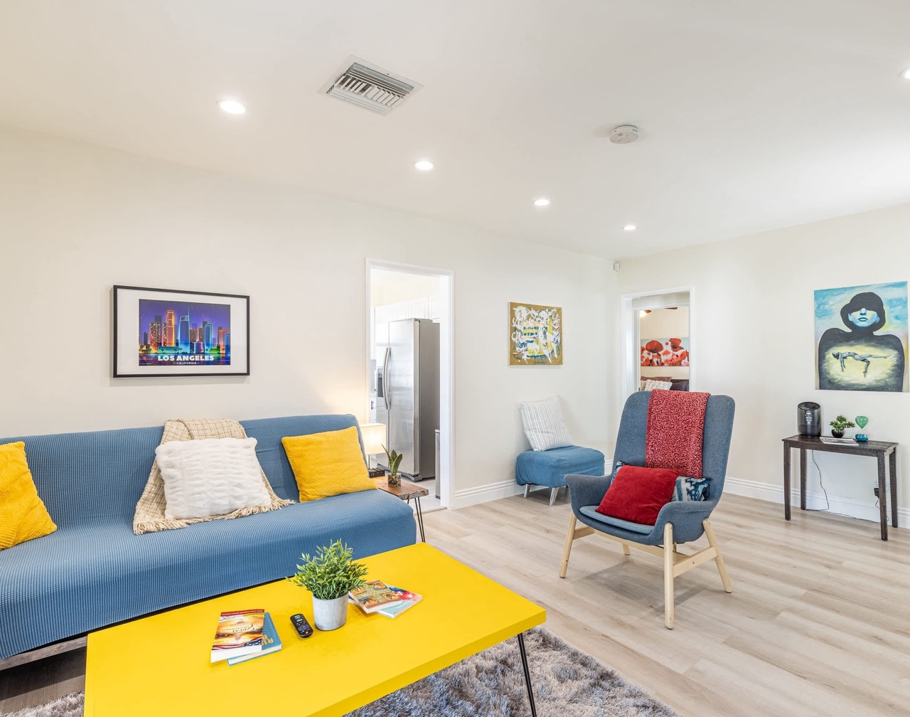*Bright & Beautiful w/Pool, BBQ, Upscale Area* 1