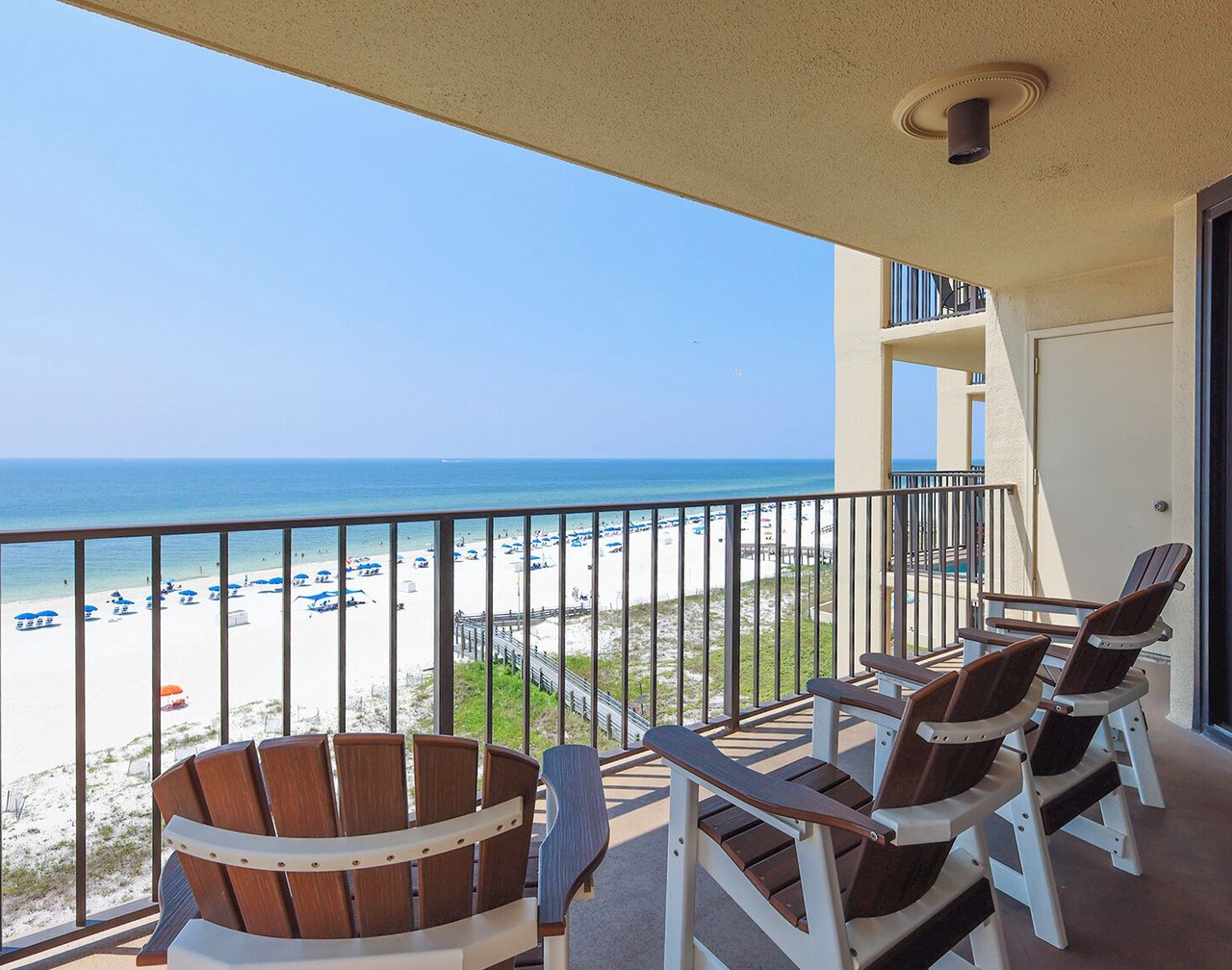 WEEKLY SPECIALS! 2BR @ Phoenix 3 1