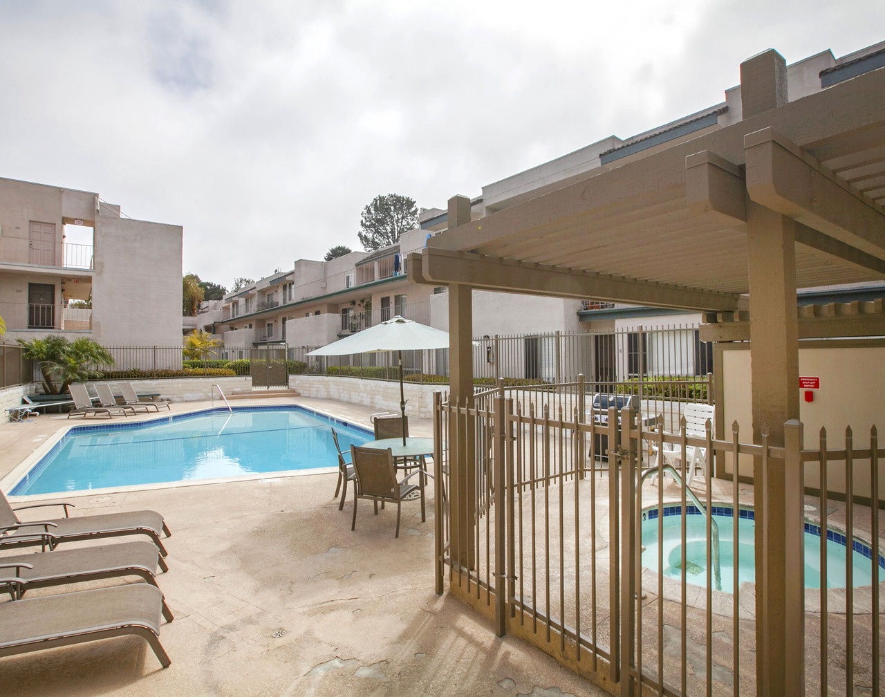 Easy Breezy - Affordable, Cute Condo in the Heart of Del Mar-Extended Getaway 1