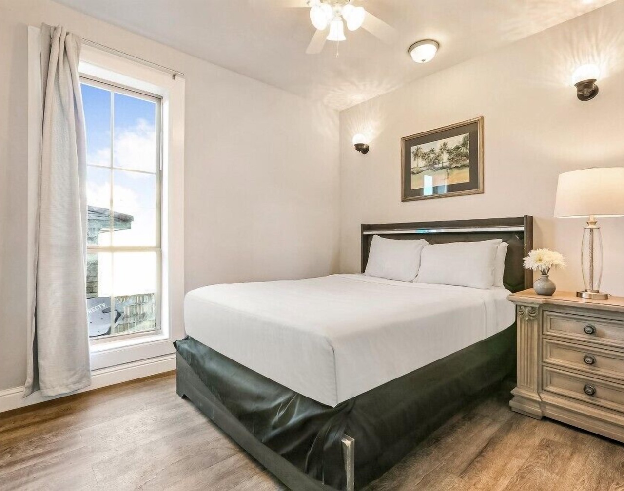 20% OFF Monthly | 10% OFF Weekly-Breathtaking Condo with Excellent Amenities 1