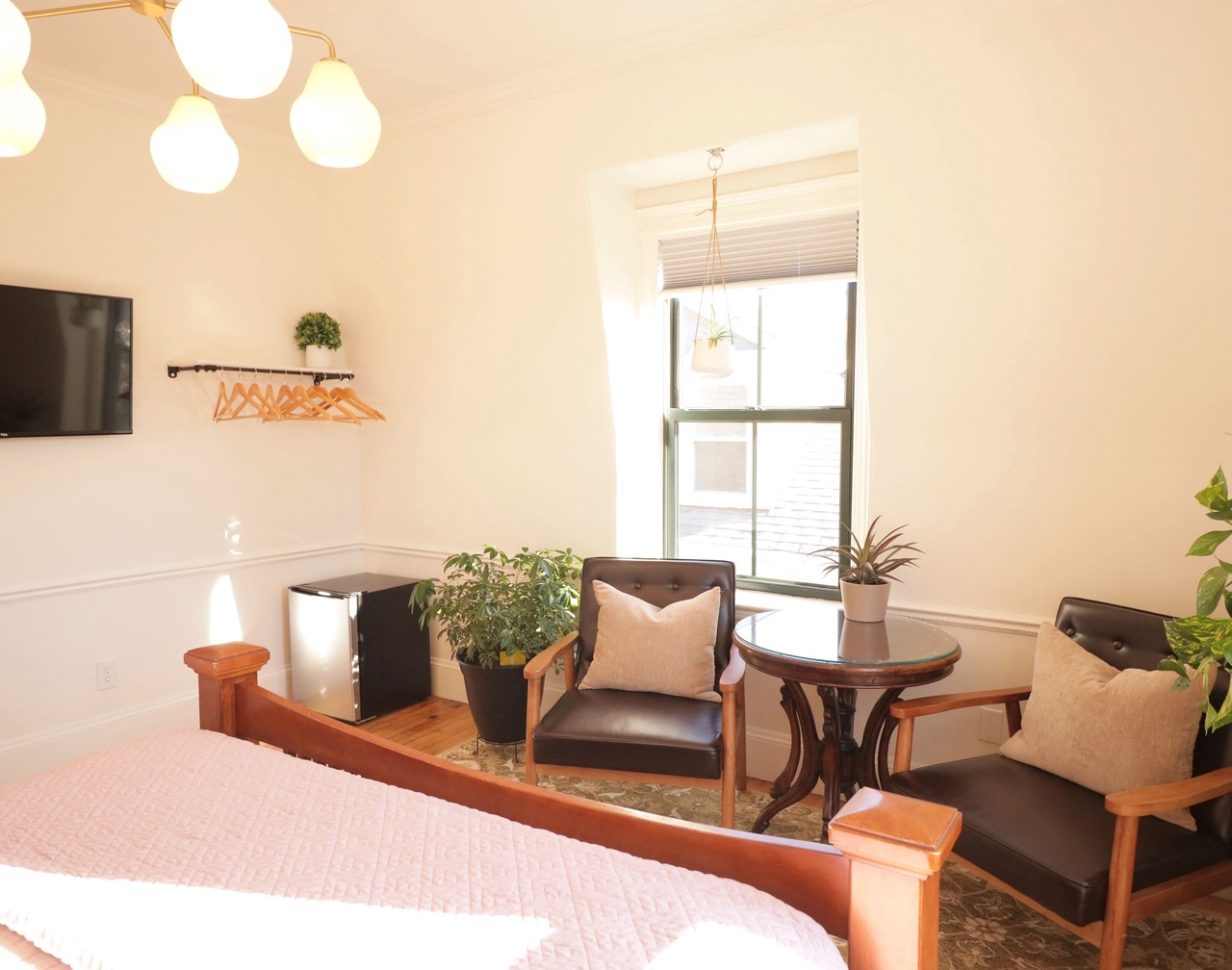 Morrill Mansion Inn | 6 | Self Check In | Parking 1