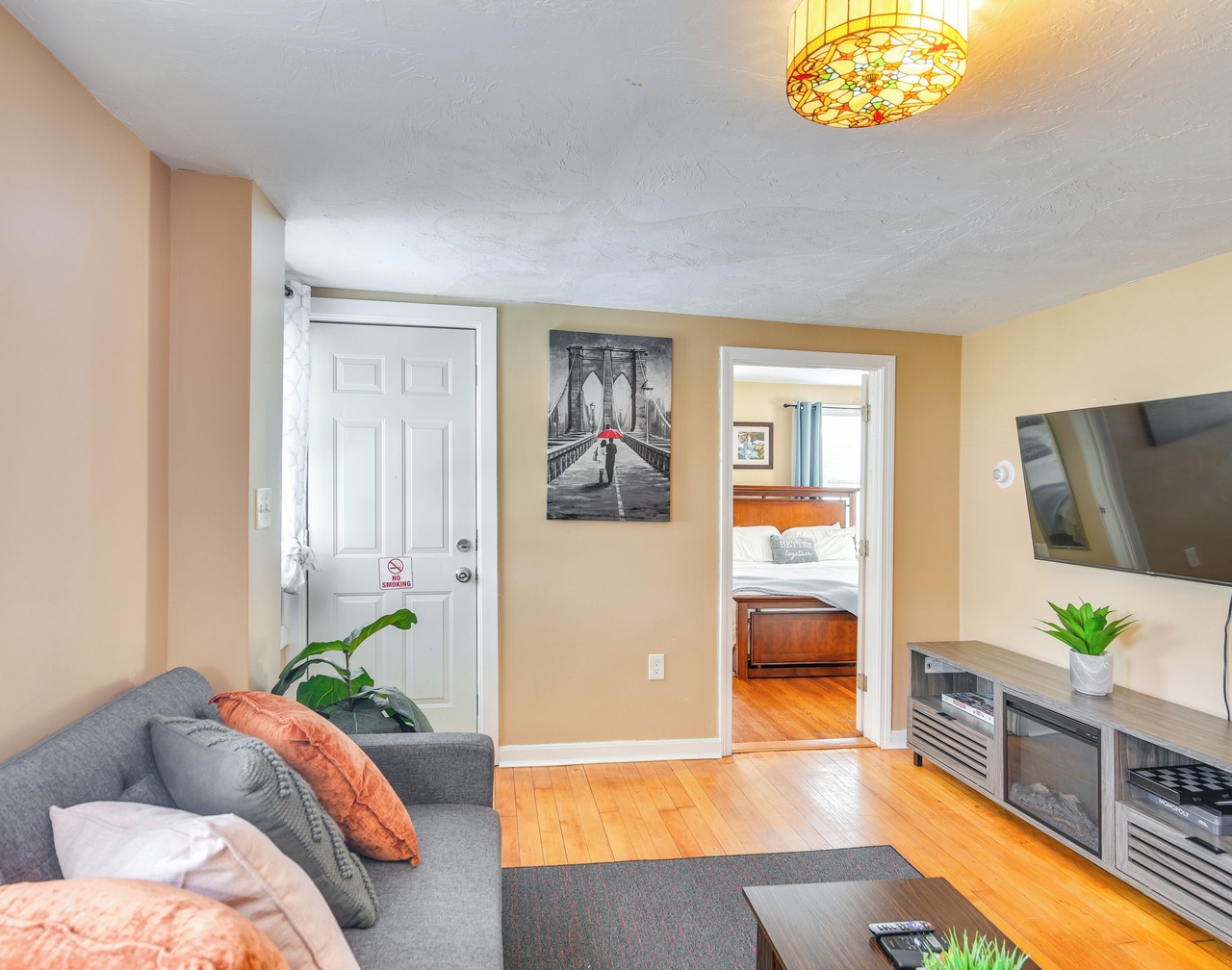 Stunning Brockton Apt < 4 Mi to Westgate Mall! 1