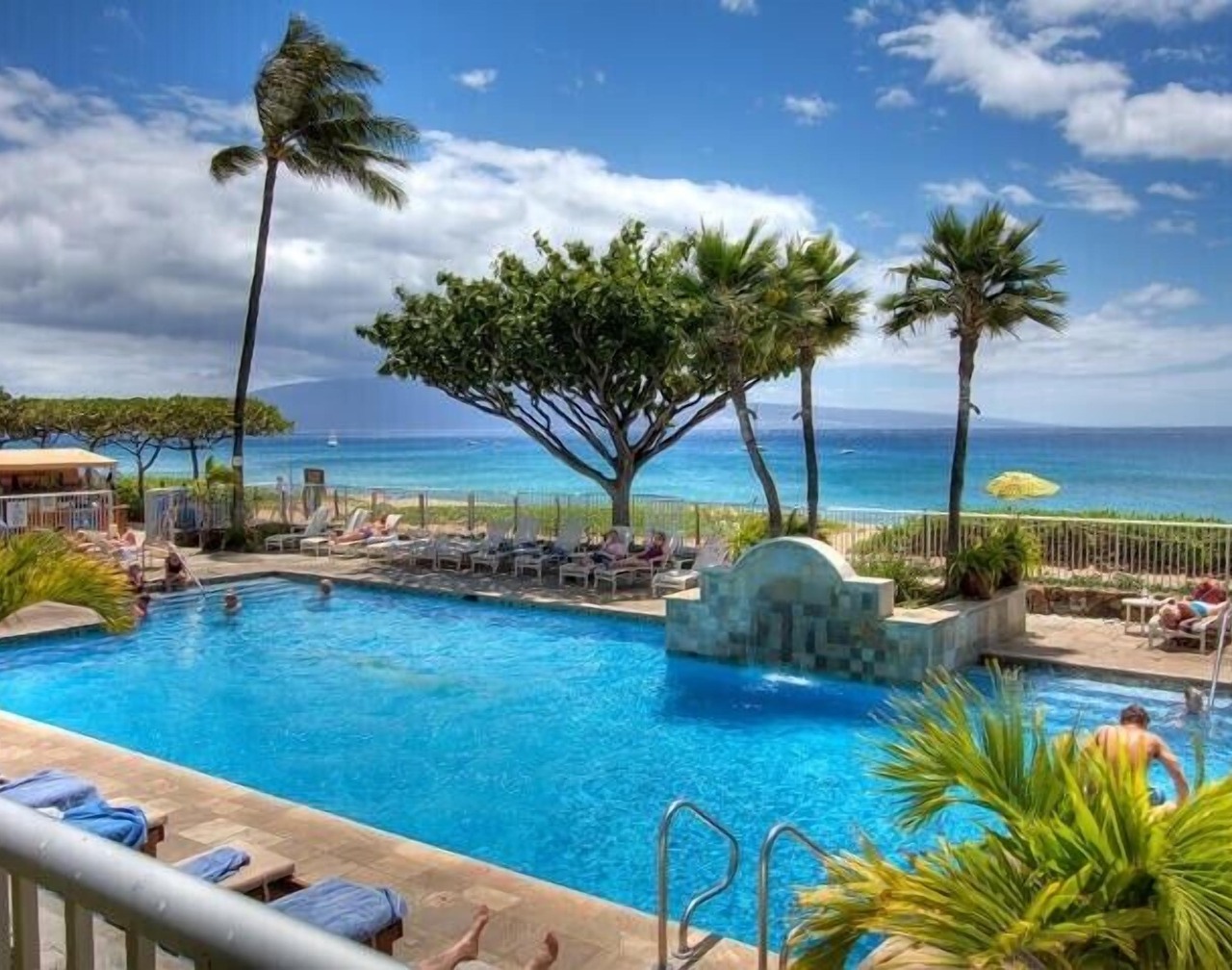 Whaler 1052 Direct Oceanfront 2-Bedroom Corner Unit 1
