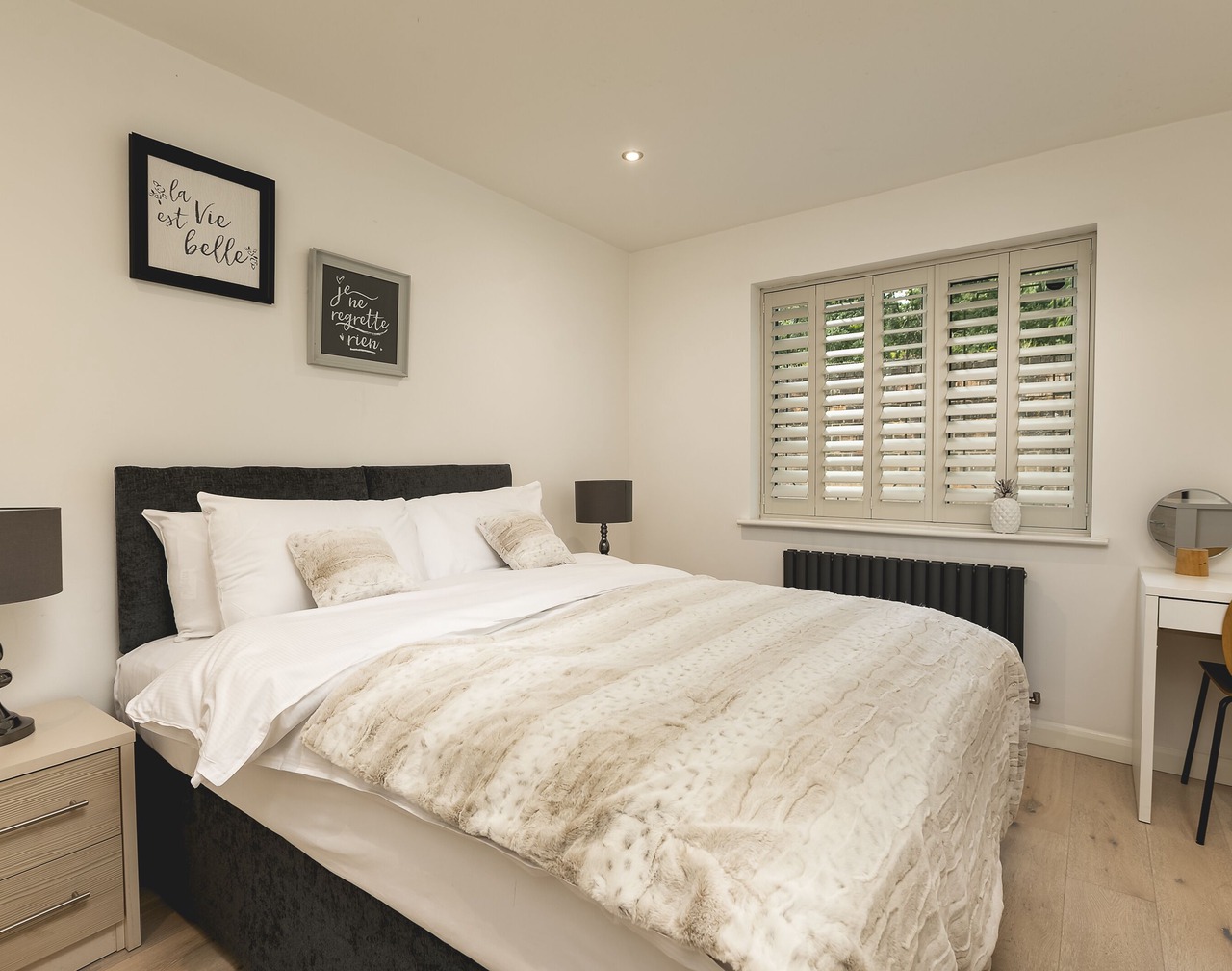'Just 20 mins from Buckingham Palace + Free Parking Space! " 1