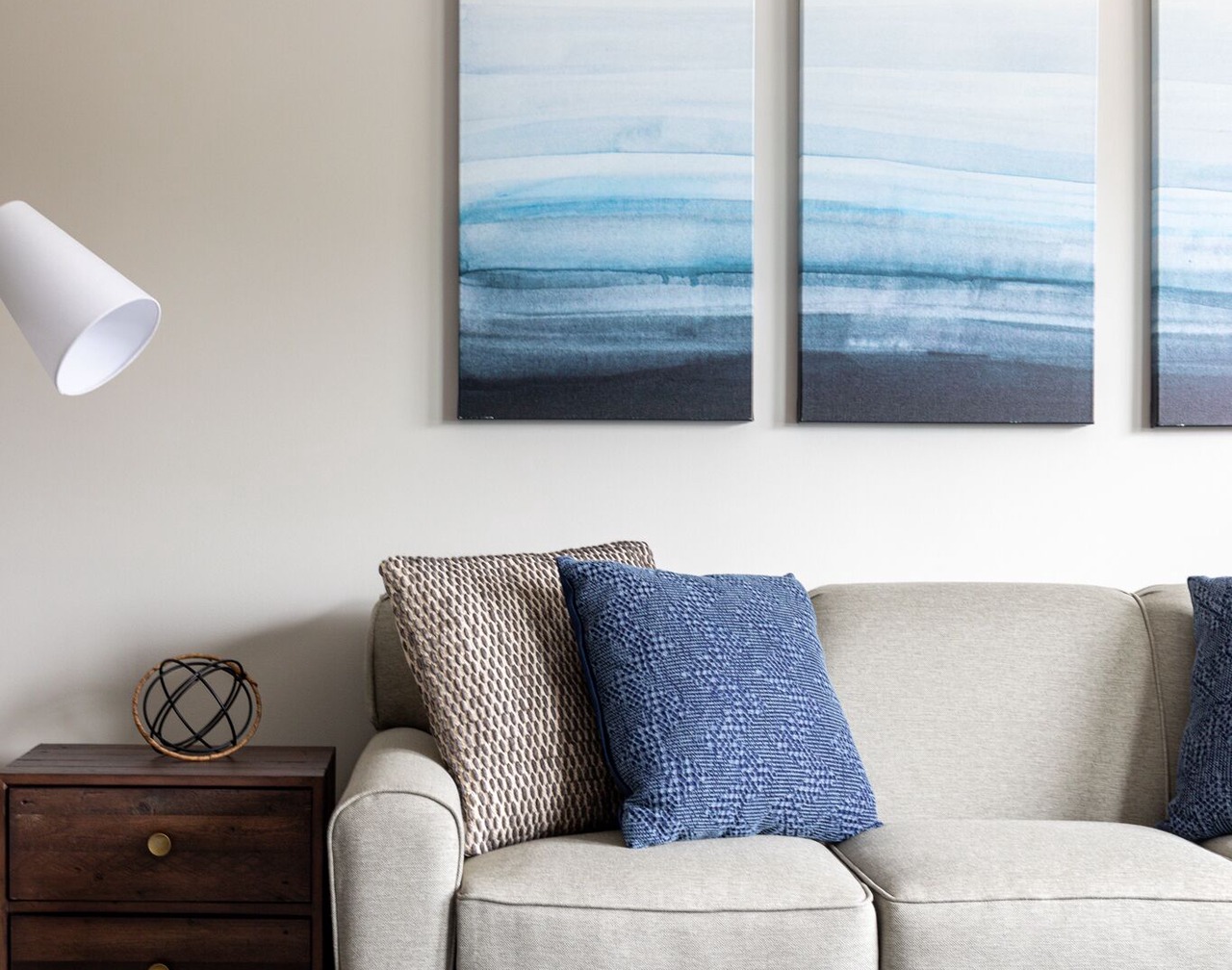 Large Apt | Downtown | AC | Beach | Shops | Walk | 1
