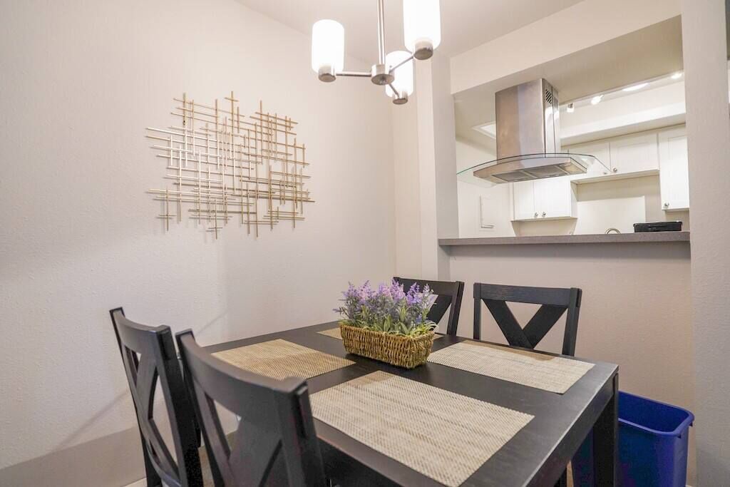 Modern Microsoft Redmond Campus Condo with Balcony 1