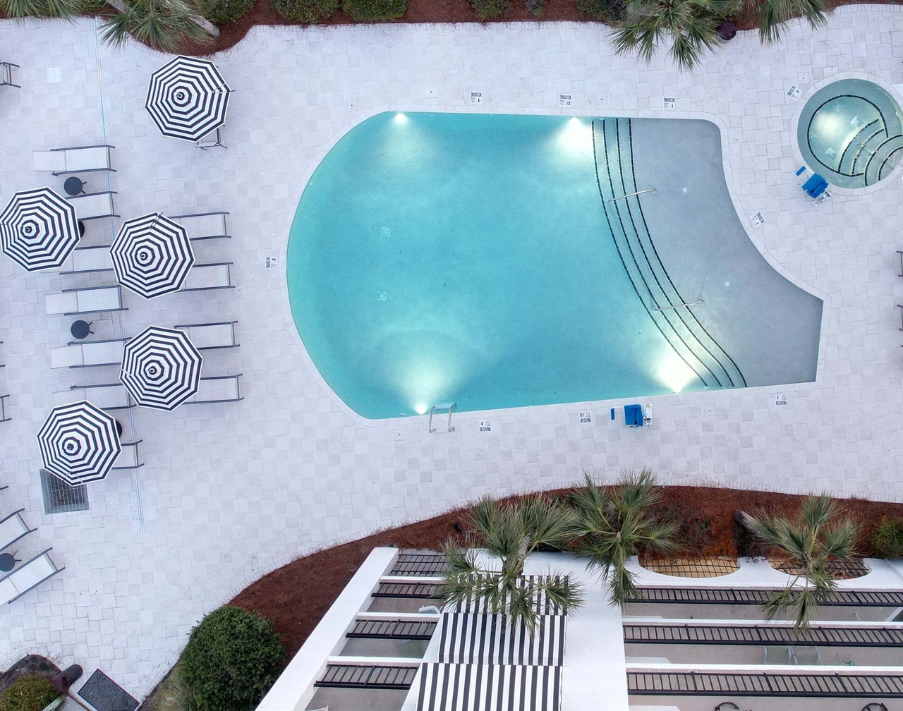 Oceanfront Condo with Swimming Pool. Ocean View 1