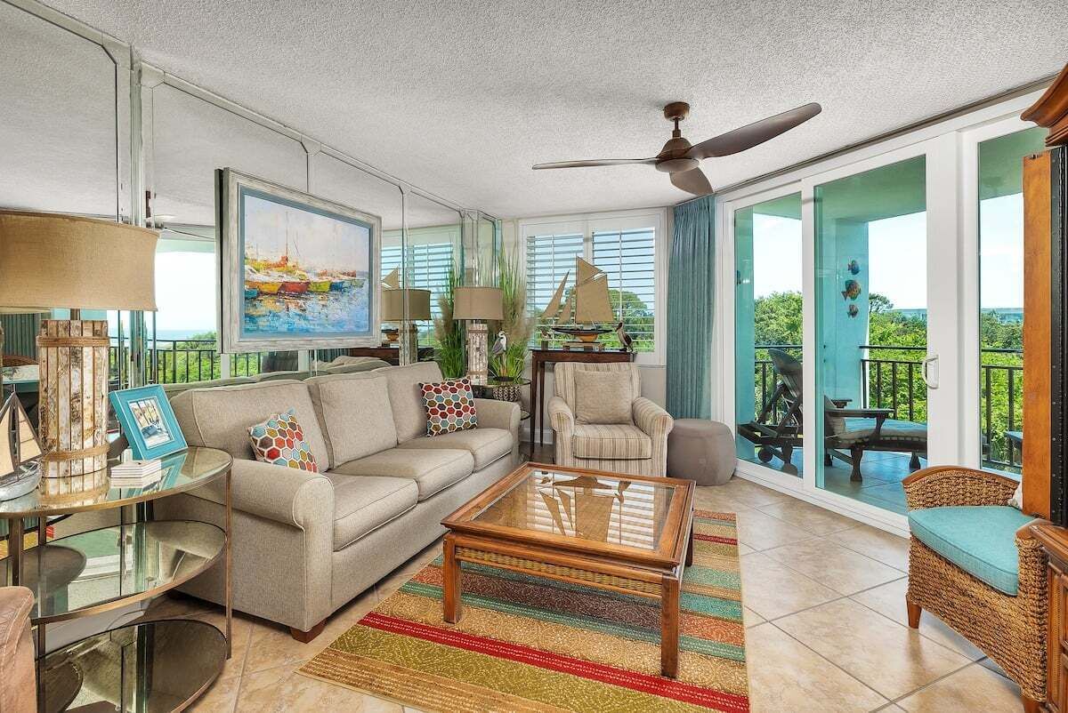 Oceanfront Condo with Swimming Pool. Ocean View 1
