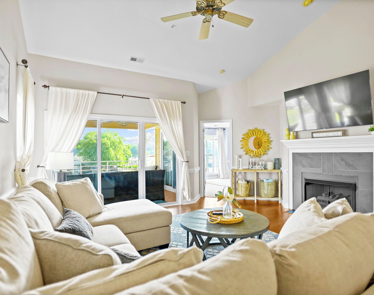 Lavish Lake Lounge by SoCharm | 3rd Fl Waterfront Condo - 3Bed/2Bath Cornelius 1