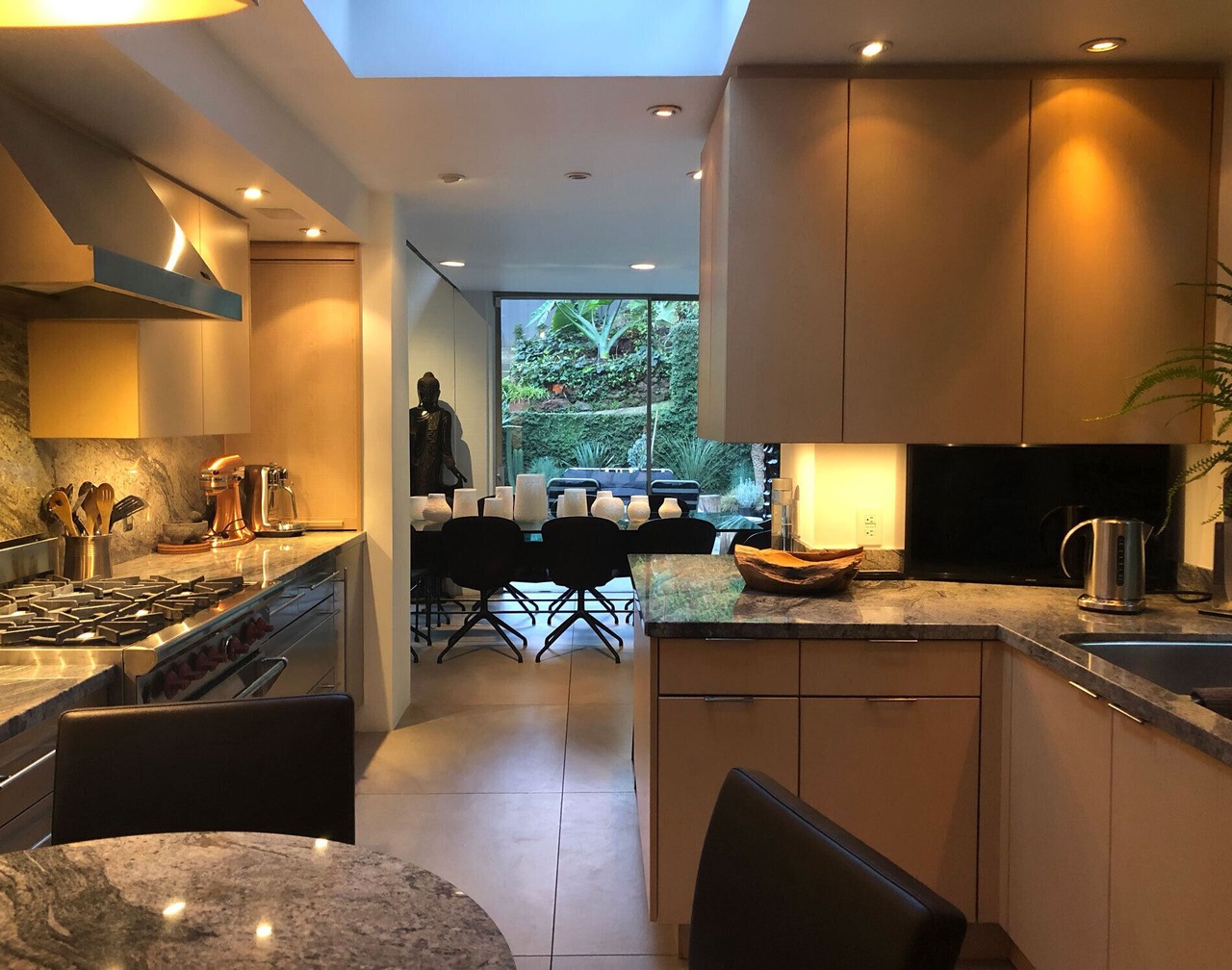 Exquisite Midcentury Retreat 1