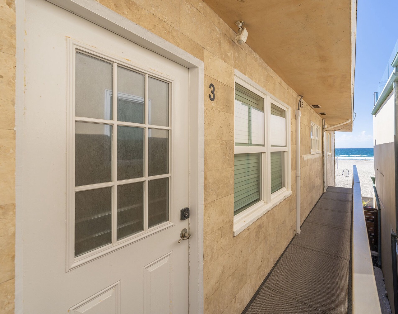 Breathtaking Oceanfront Accomm.: "Best in Class" Recipient for Vacation Rentals 1