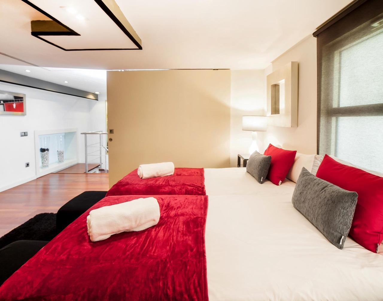 Victoria City Center 2: Luxury Touristic Duplex in the heart of Barcelona 1