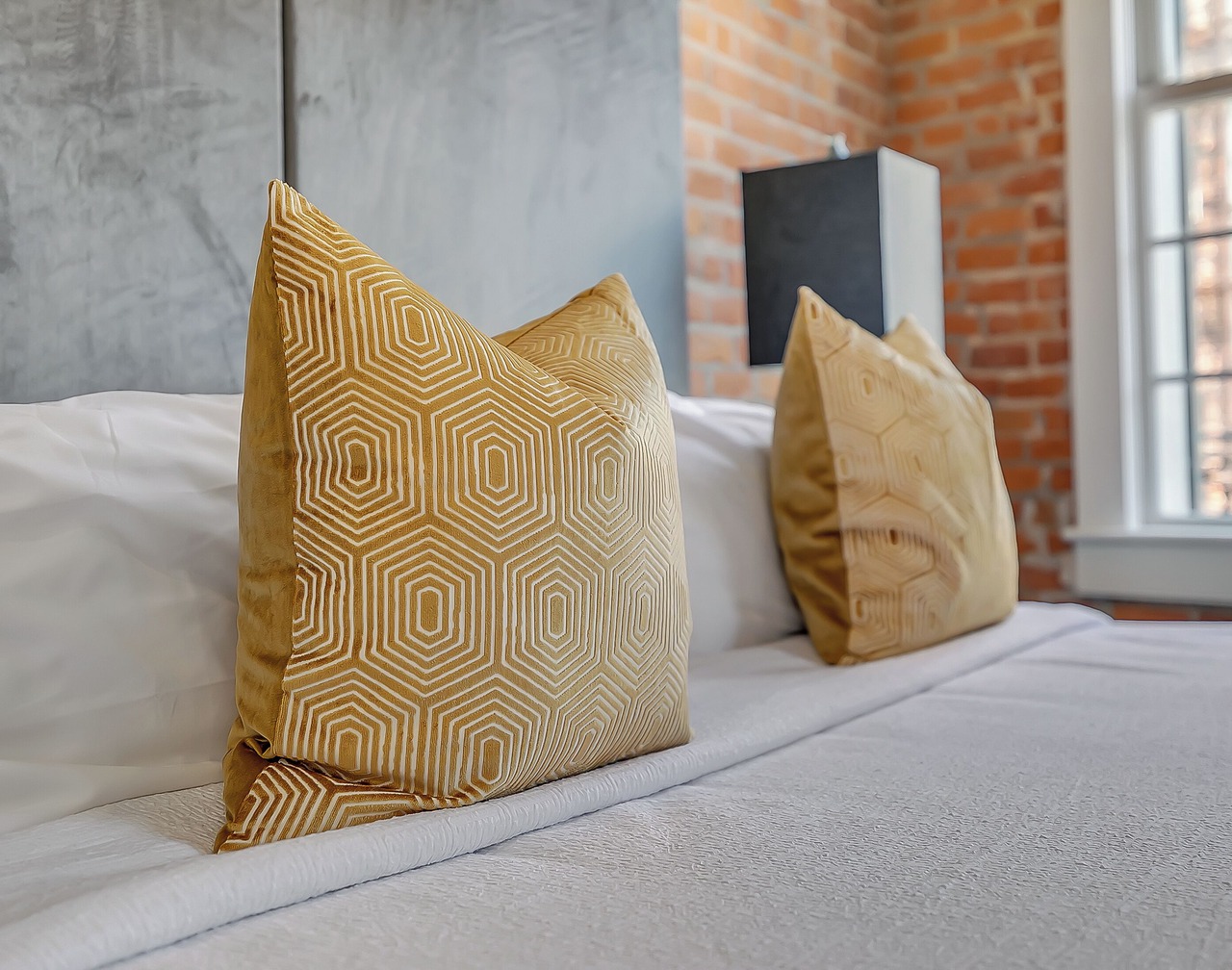 📸 RARE! Experience NOLA NOT Found in a HOTEL! 2 Personal Balconies| 3 Beds+Queen Sleeper Sofa📸 1