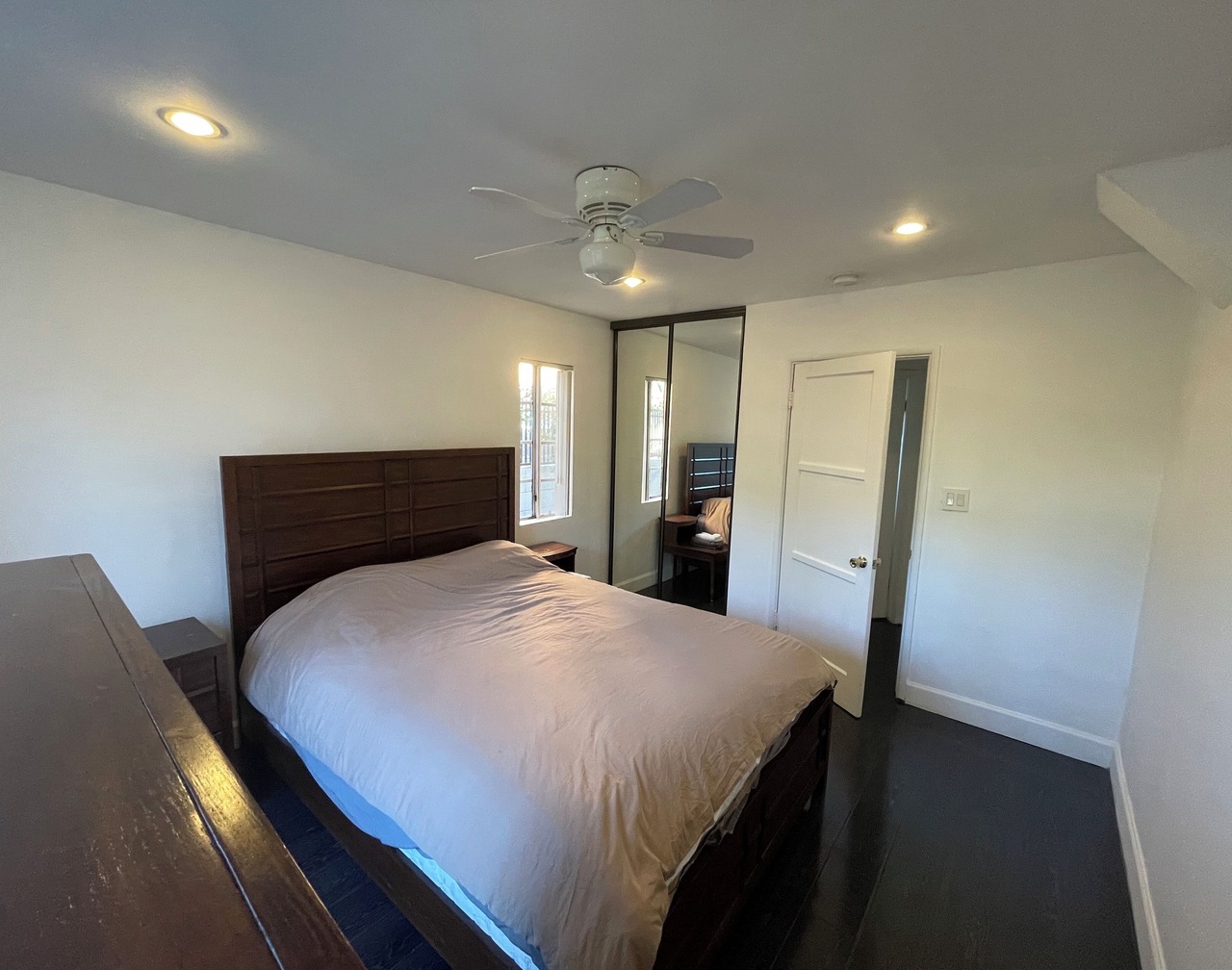Modern and Conveniently Located 1 Bedroom 1 Bath W/private Yard & Washerdryer 1