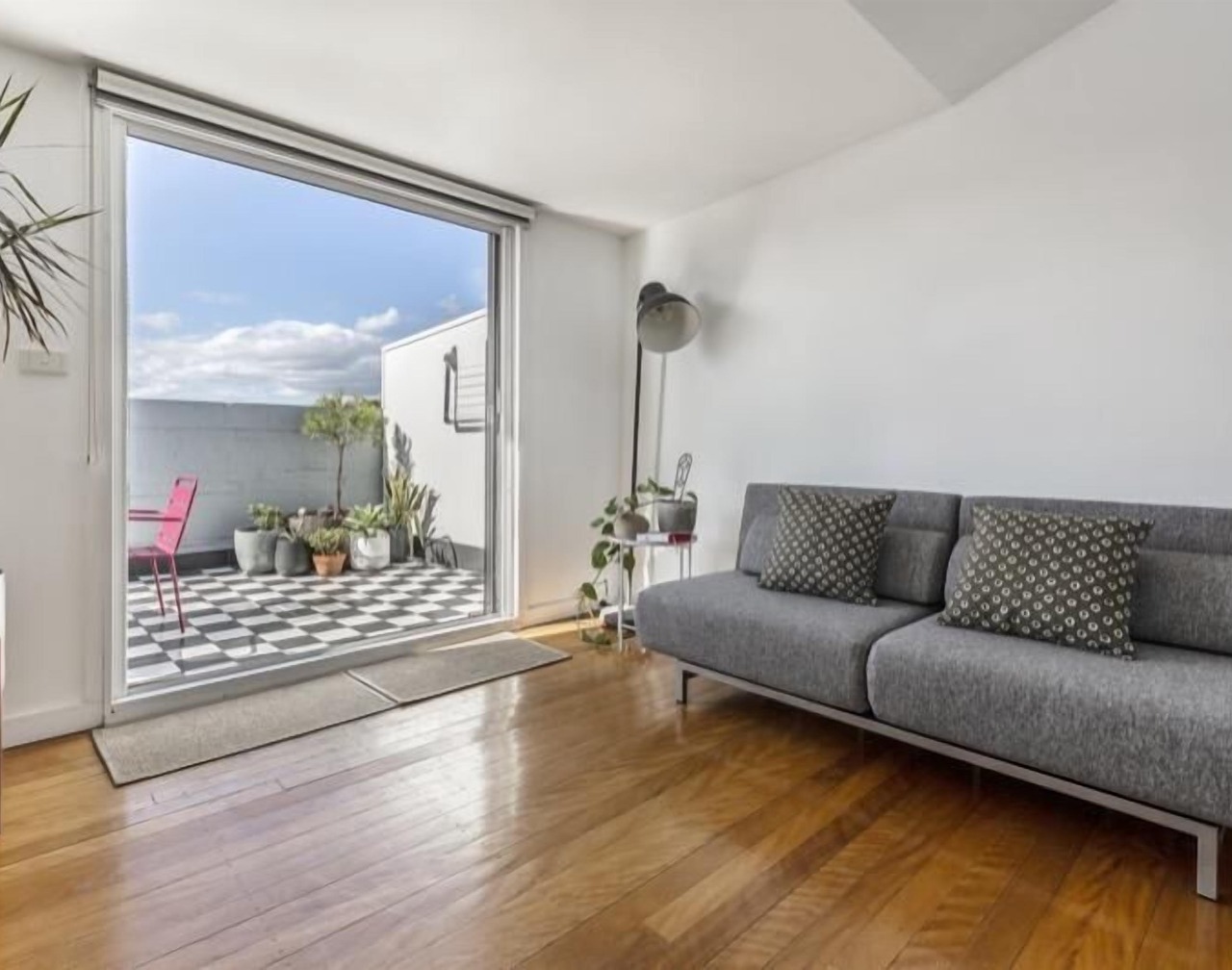 StayCentral - Fitzroy Converted Warehouse Penthouse - Rose St, Fitzroy - 2 Bedrooms, 2 Beds, 1 Bathrooms, 1 secure undercover park 1