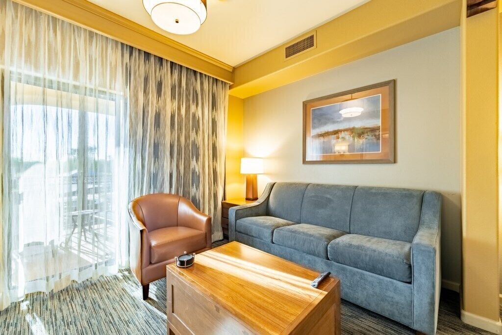 Phoenix | Golf Getaway | Pool & Fairway Views 1