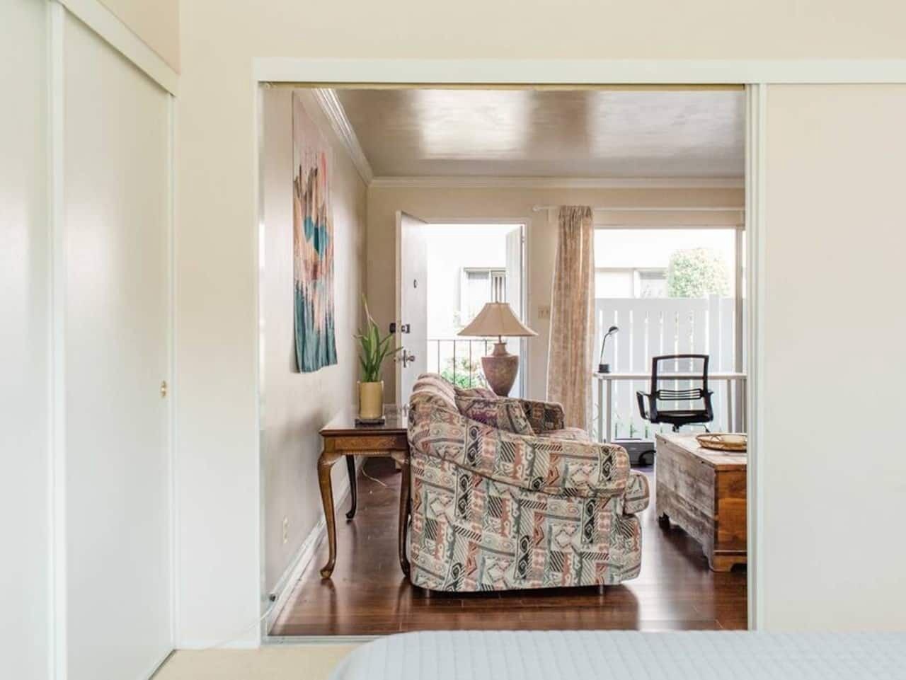 2 BD/Quiet Community/Close to Food + Shopping 1