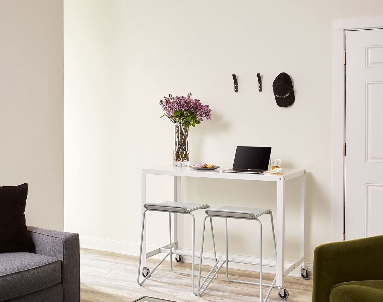 The Neighborhood Hotel - Lincoln Park 204 - Two Bedroom 1