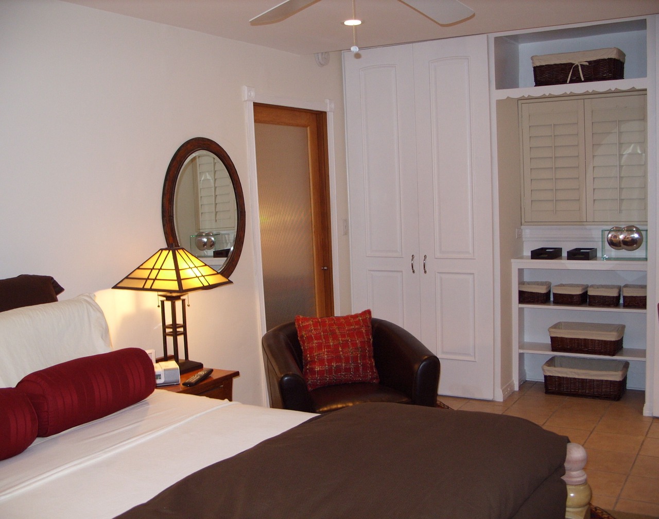 Charm. Privacy.and The Hollywood Sign 1