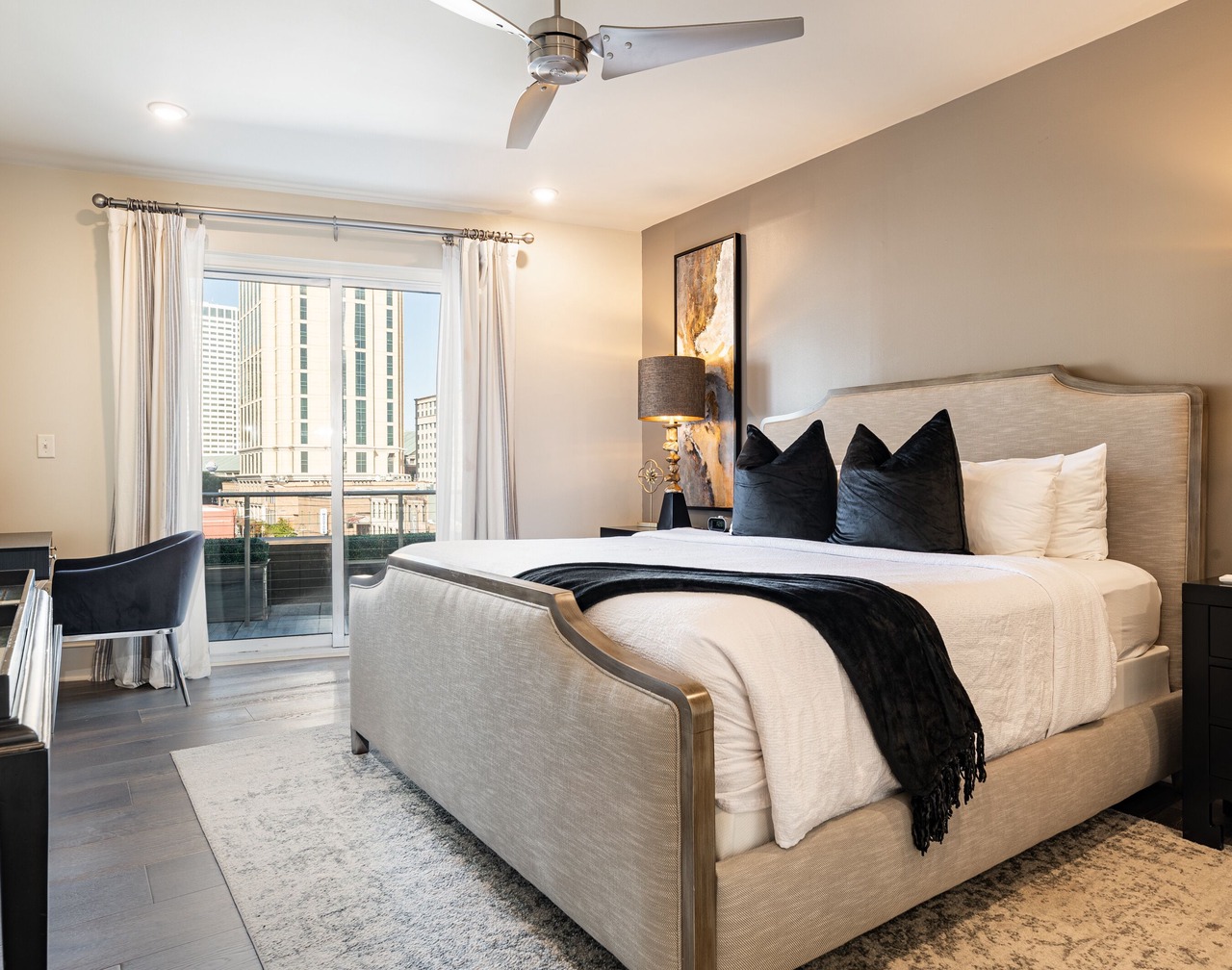 Corner Downtown Penthouse Private Terrace Walk to Superdome Parades French Quarter 1