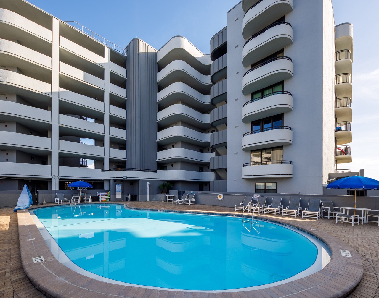 Nautilus 1506 - Gulf Front 2BD/2BA 5th Floor. Free Beach Service 3/1-10/31 1