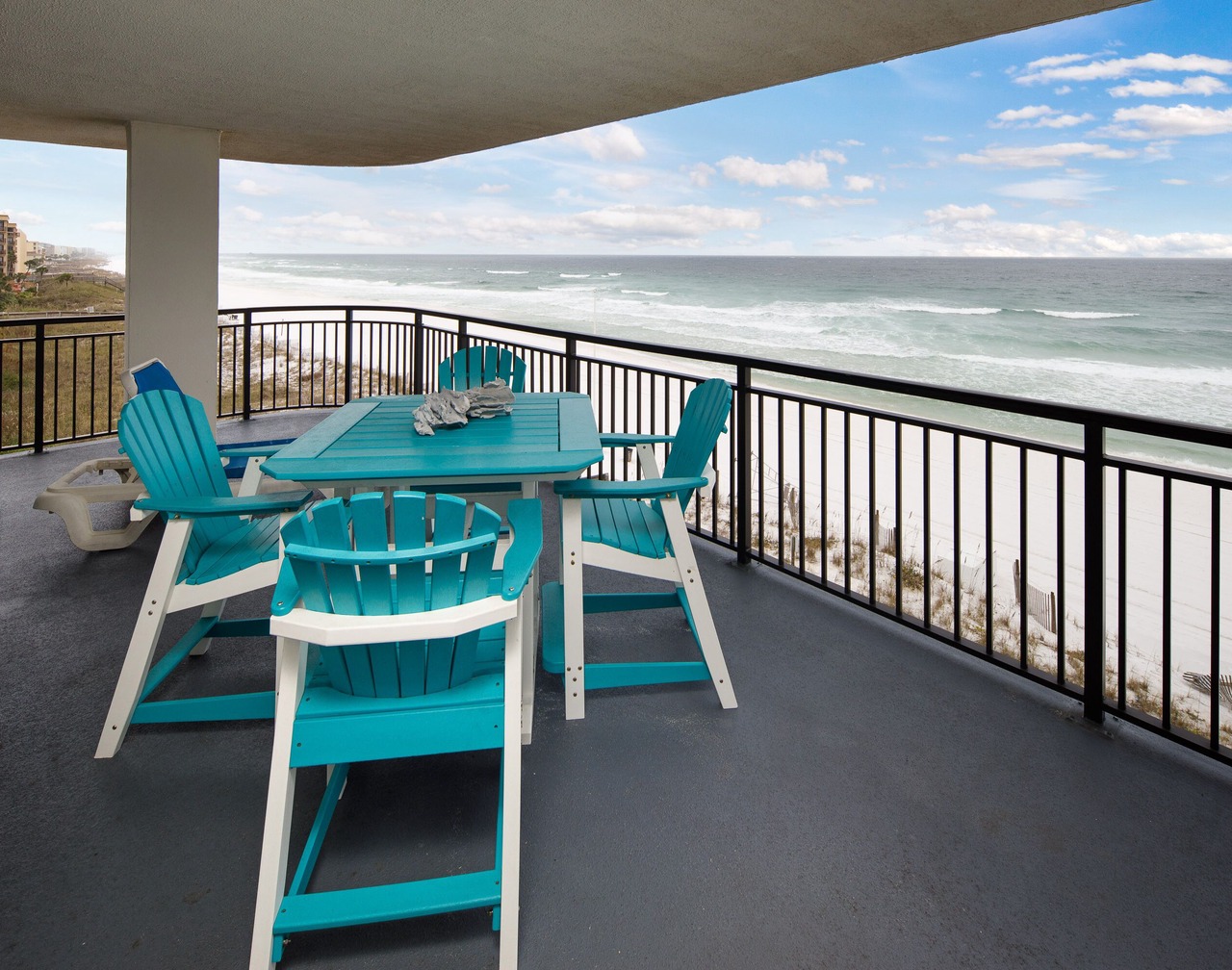 Nautilus 1506 - Gulf Front 2BD/2BA 5th Floor. Free Beach Service 3/1-10/31 1