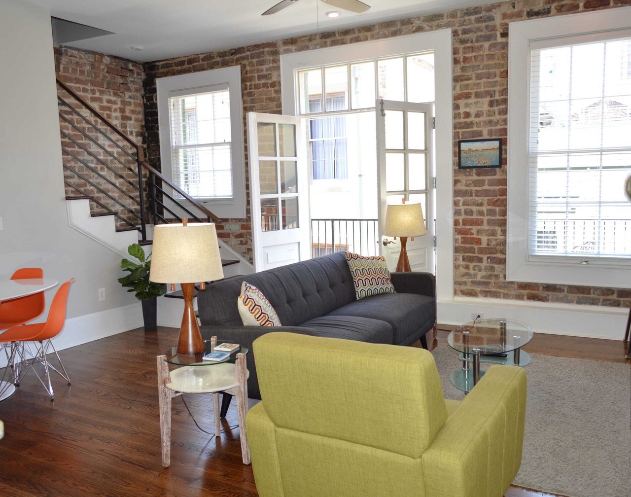 Vintage Advertisements Themed luxury condo, 2 blocks from French Quarter 1